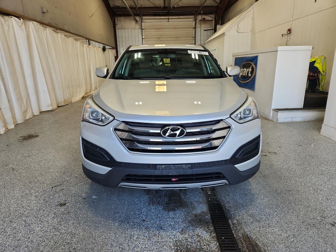 2015 Hyundai Santa Fe Sport 2.4l Silver vin: 5XYZTDLB0FG251218 Damage: Hood, Chipped, 2