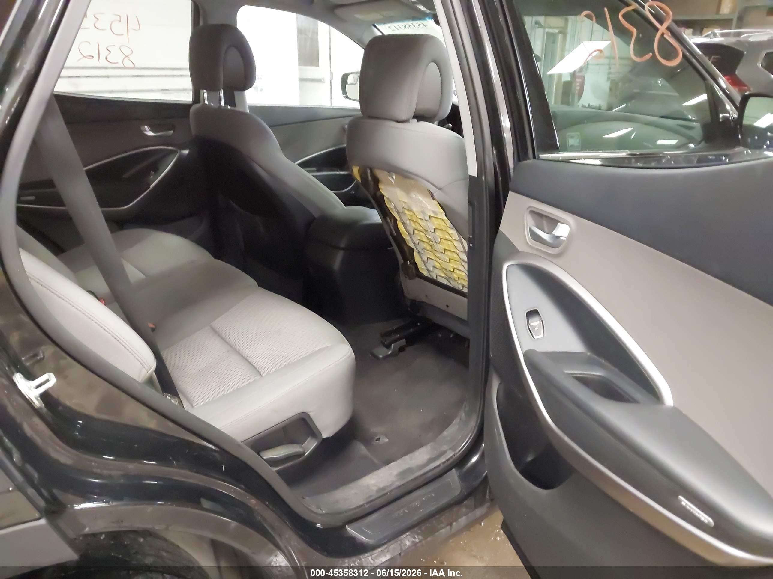 2015 Hyundai Santa Fe Sport 2.4l Черный vin: 5XYZTDLB0FG279939