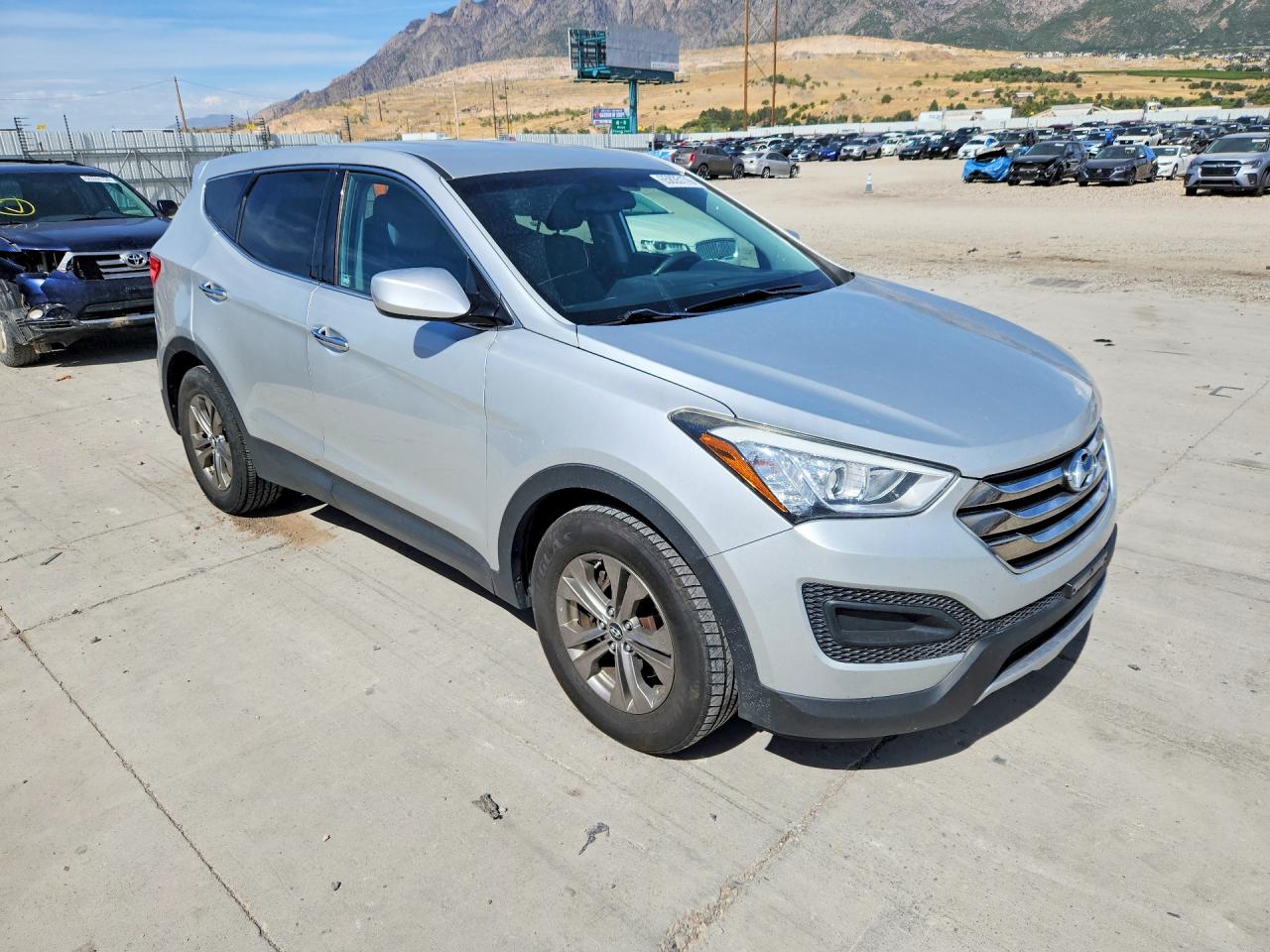 2014 Hyundai Santa Fe Sport 2.4l Silver vin: 5XYZTDLB1EG142300