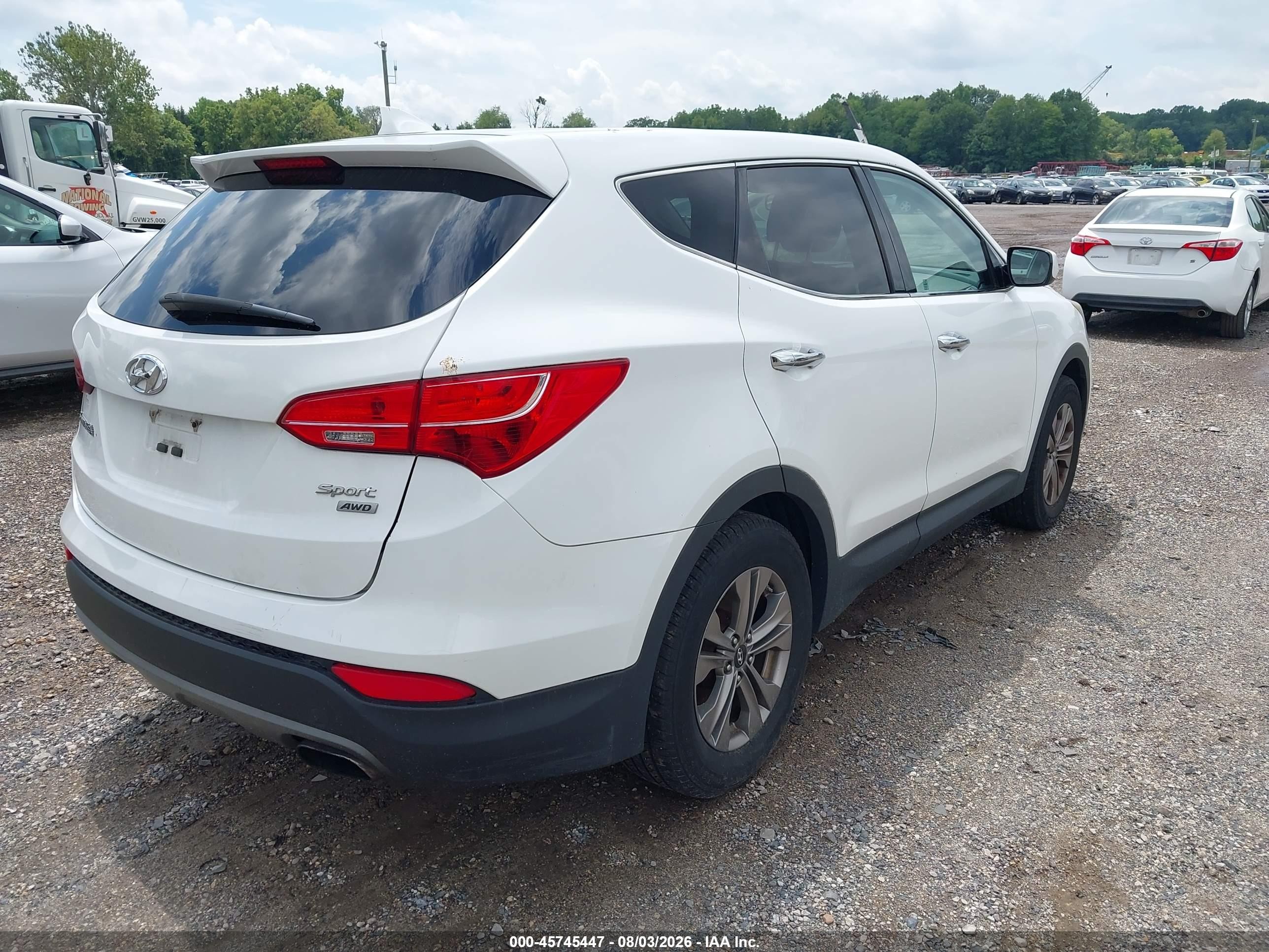 2015 Hyundai Santa Fe Sport 2.4l White vin: 5XYZTDLB1FG269243