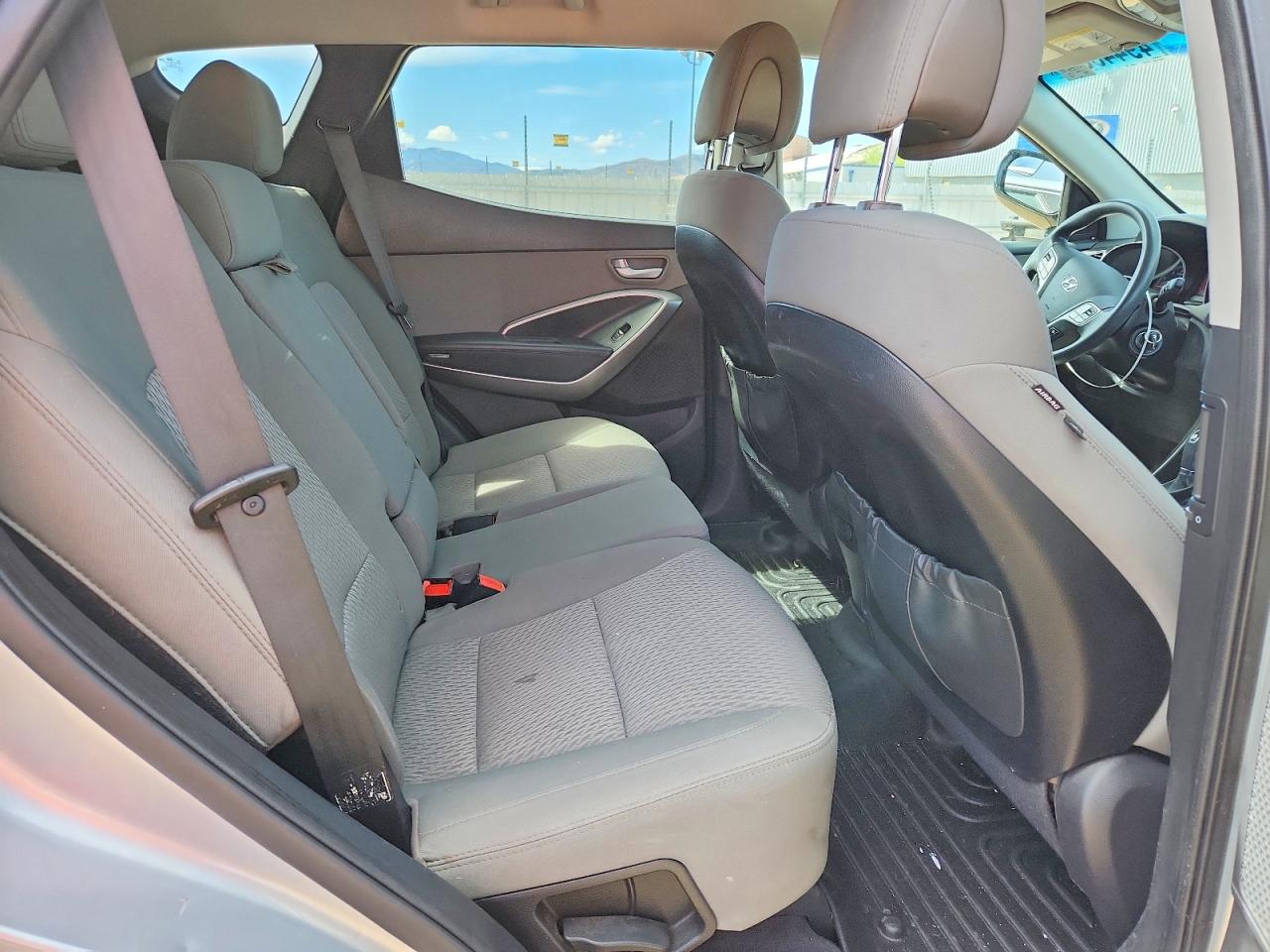 2015 Hyundai Santa Fe Sport 2.4l Silver vin: 5XYZTDLB1FG292697