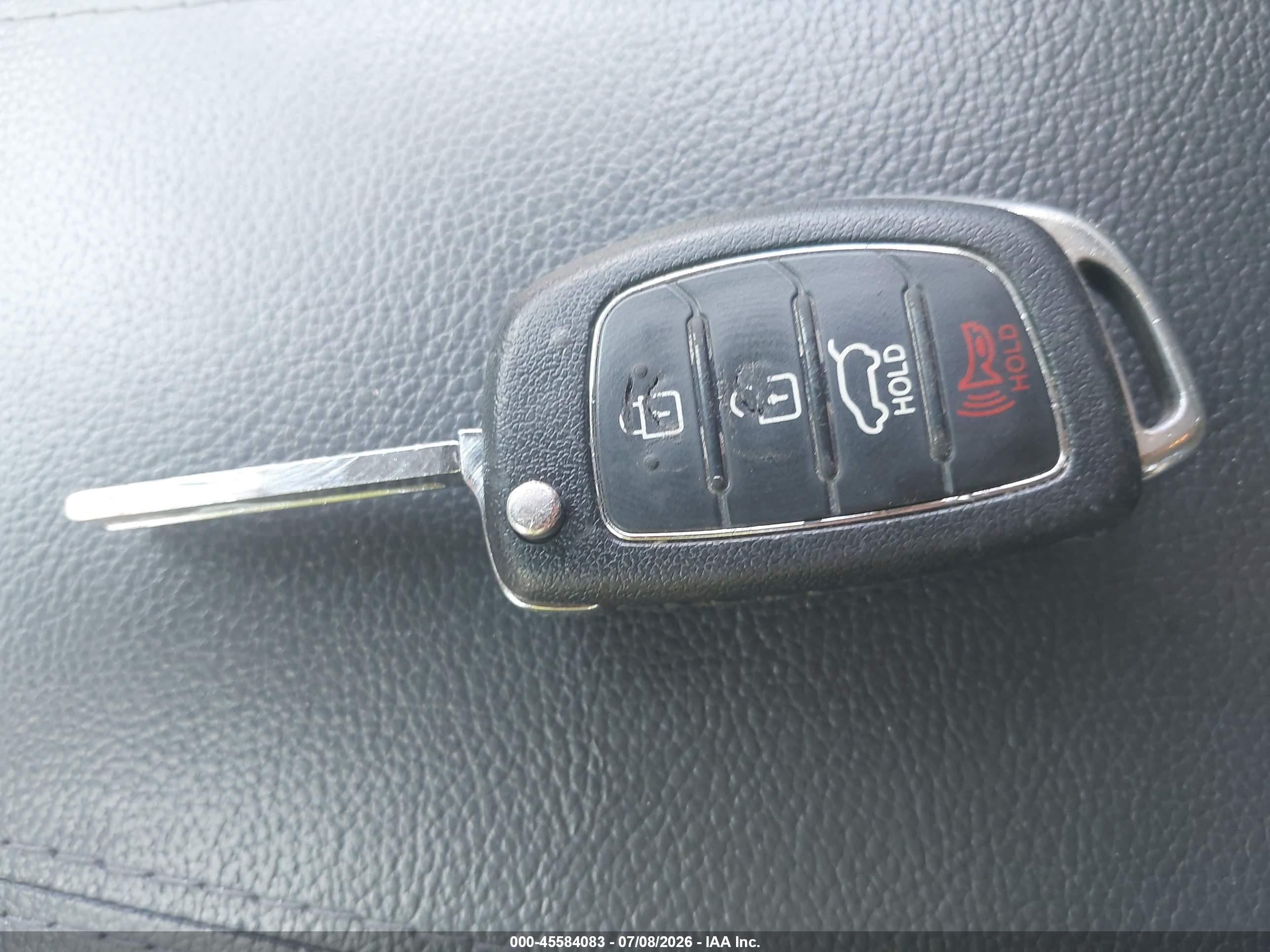 2015 Hyundai Santa Fe Sport 2.4l Белый vin: 5XYZTDLB1FG296541