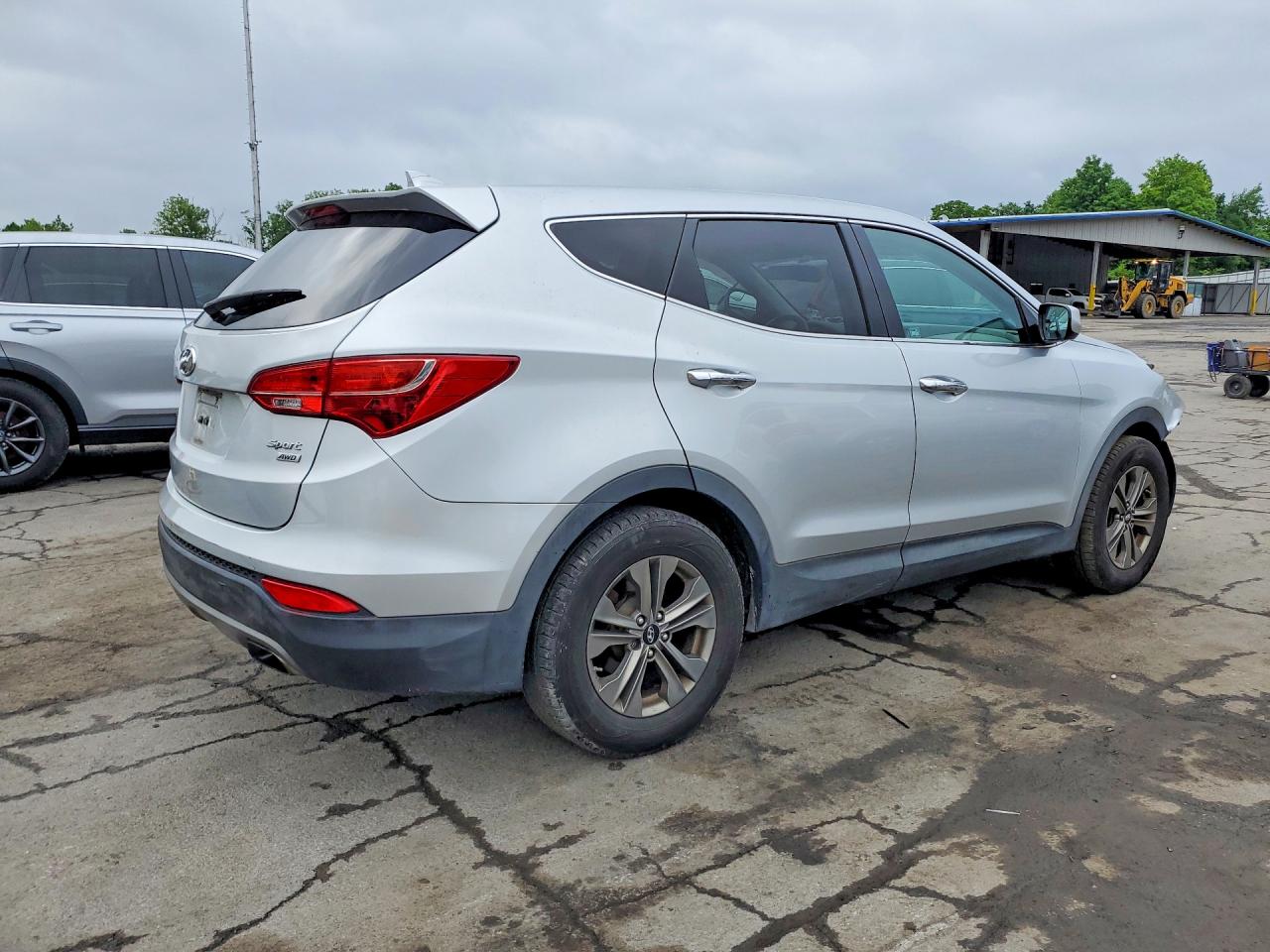 2015 Hyundai Santa Fe Sport 2.4l Silver vin: 5XYZTDLB1FG299312