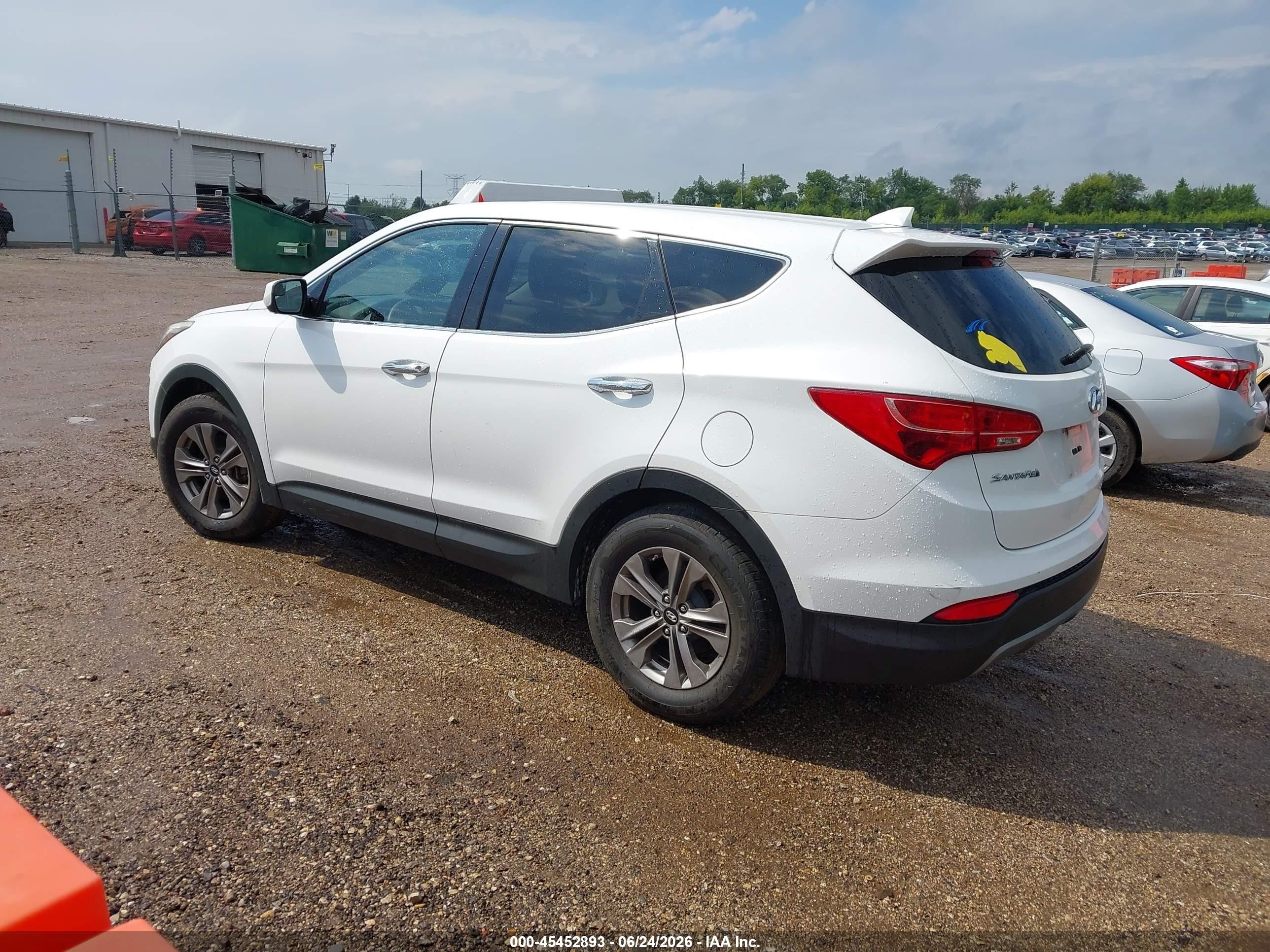2015 Hyundai Santa Fe Sport 2.4l White vin: 5XYZTDLB1FG300474