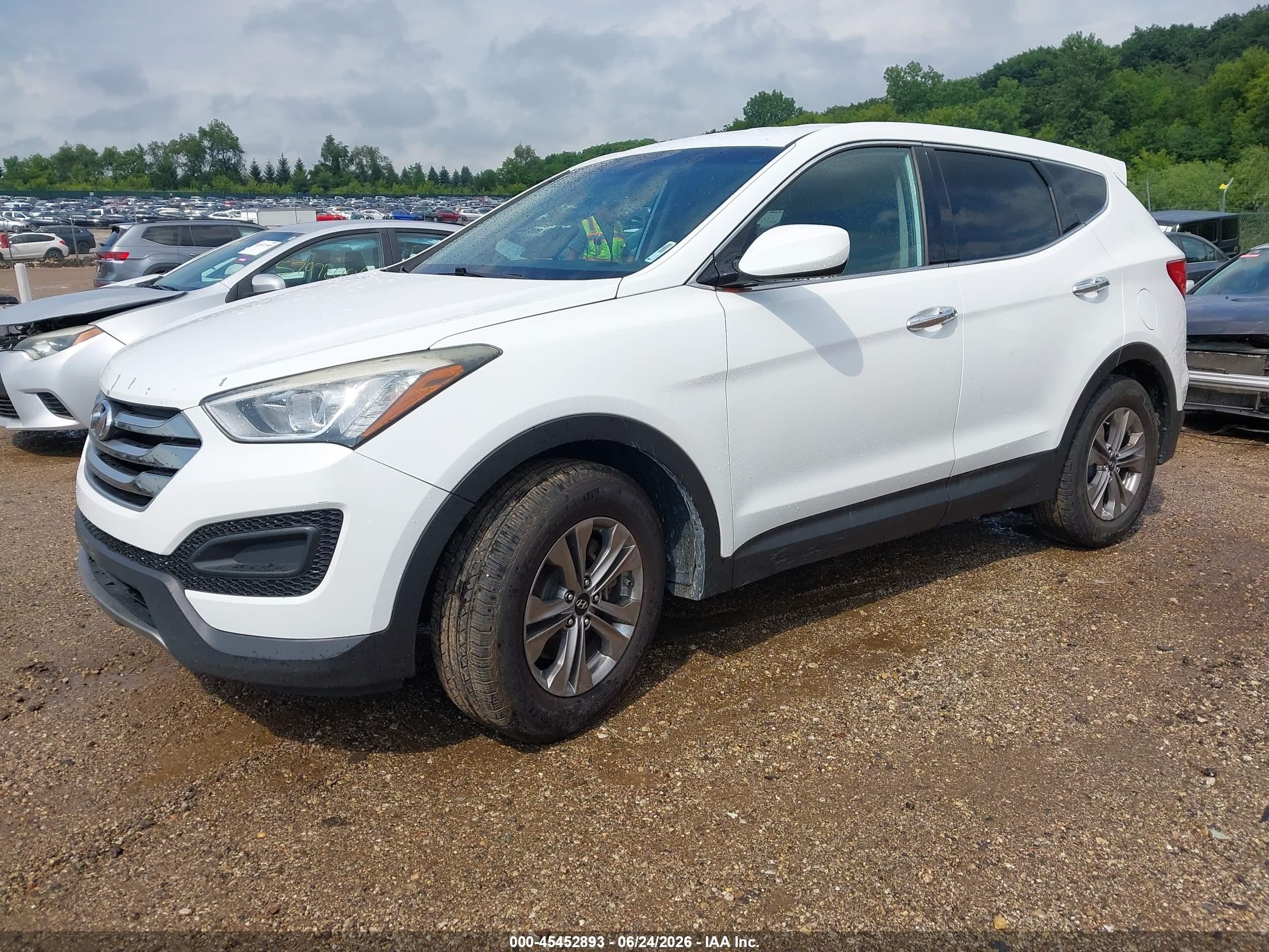 2015 Hyundai Santa Fe Sport 2.4l White vin: 5XYZTDLB1FG300474