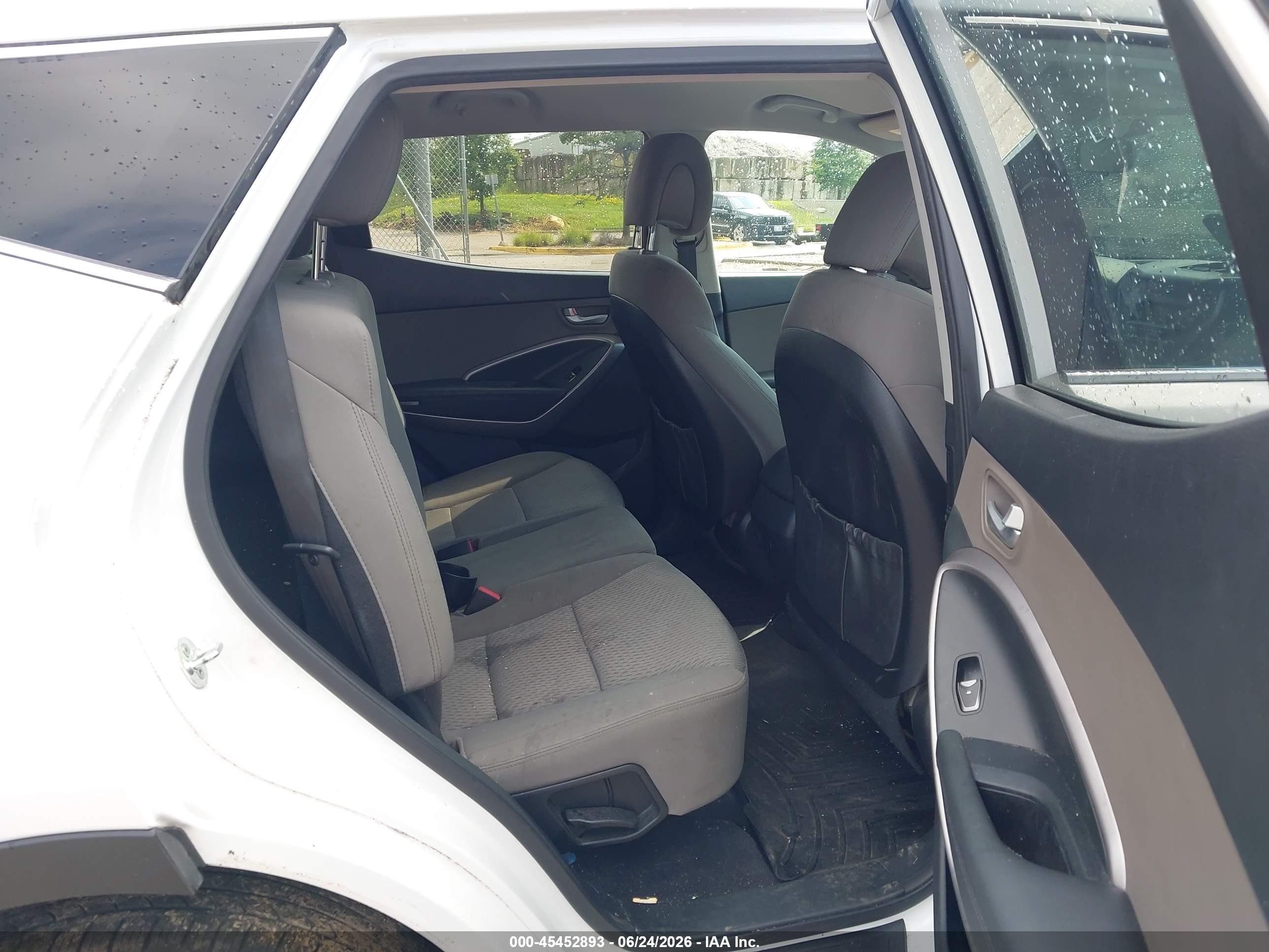2015 Hyundai Santa Fe Sport 2.4l White vin: 5XYZTDLB1FG300474
