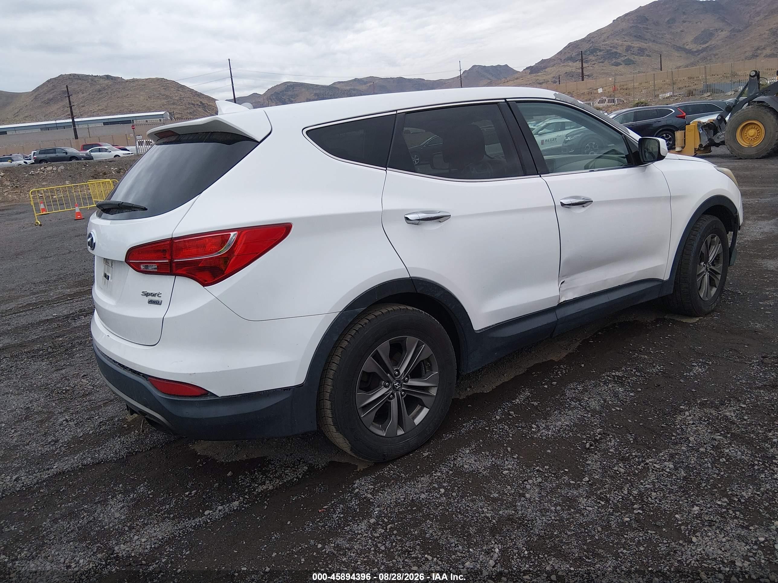 2013 Hyundai Santa Fe Sport White vin: 5XYZTDLB2DG050420