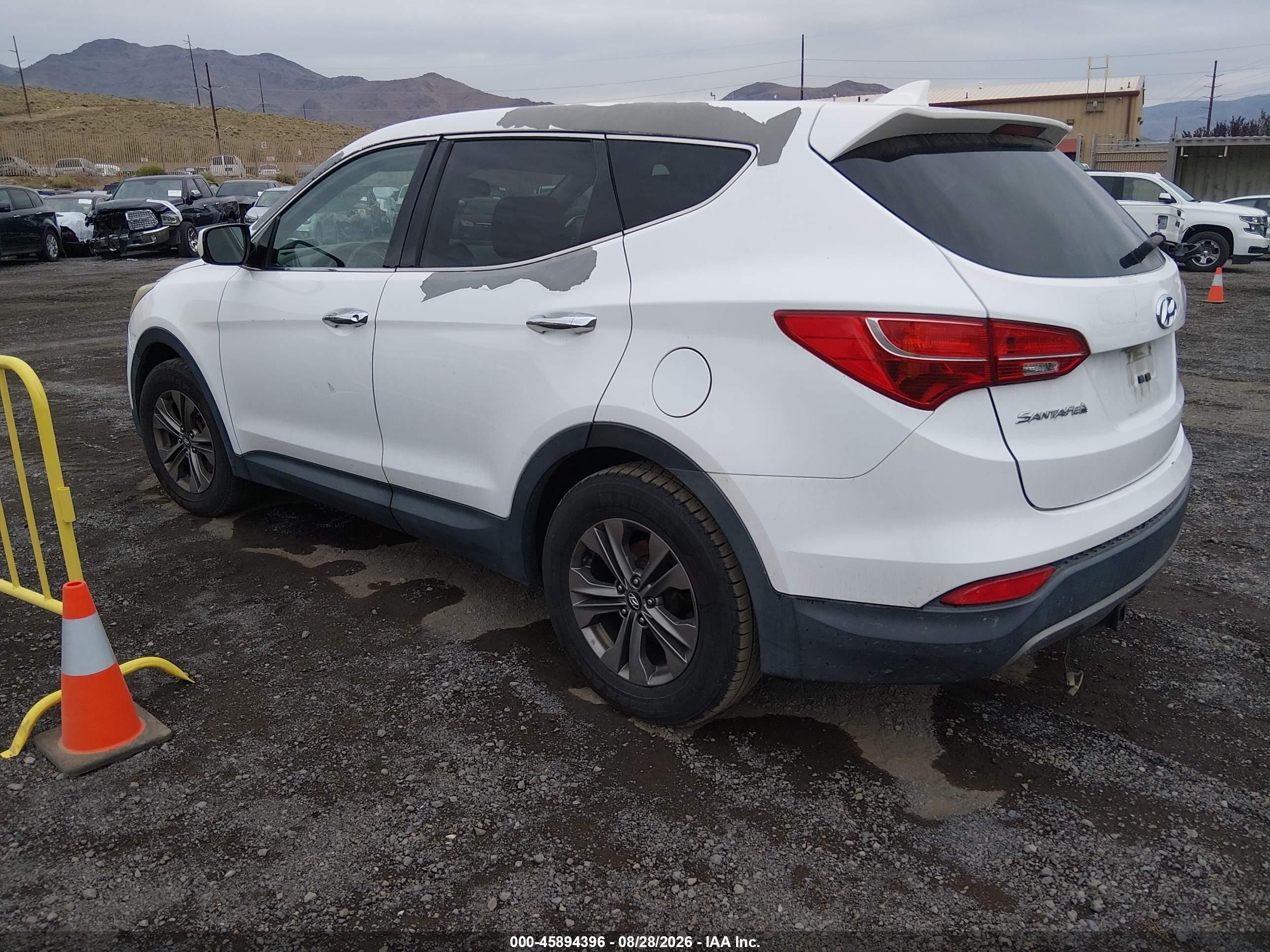 2013 Hyundai Santa Fe Sport White vin: 5XYZTDLB2DG050420
