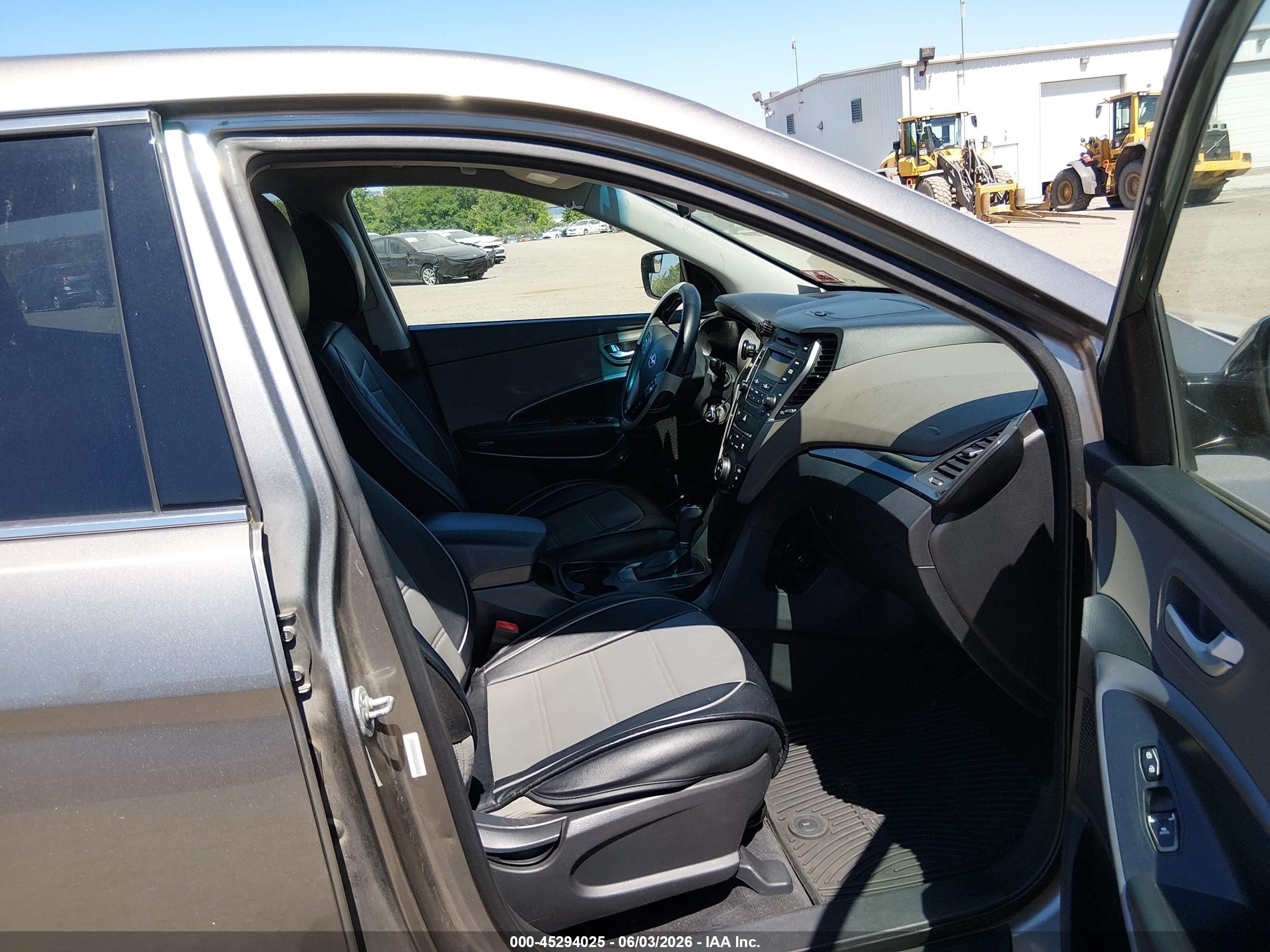 2015 Hyundai Santa Fe Sport 2.4l Silver vin: 5XYZTDLB2FG252418