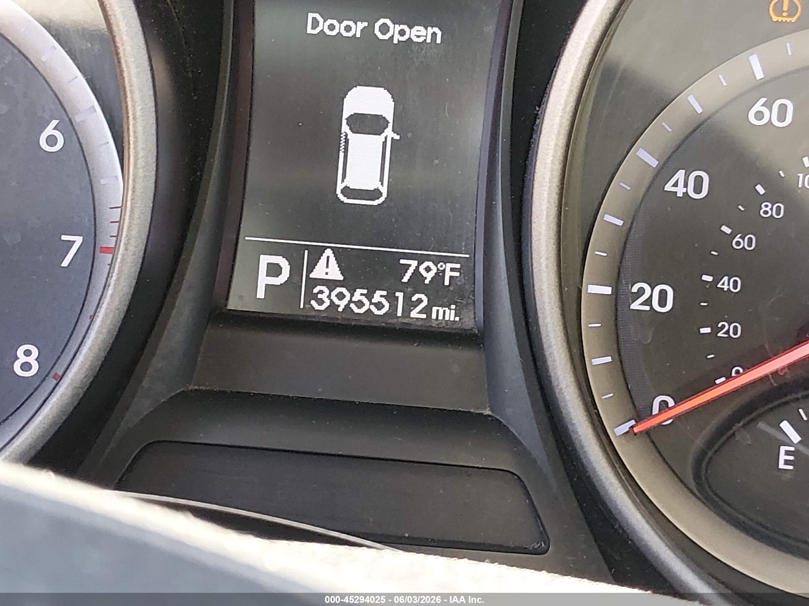 2015 Hyundai Santa Fe Sport 2.4l Silver vin: 5XYZTDLB2FG252418