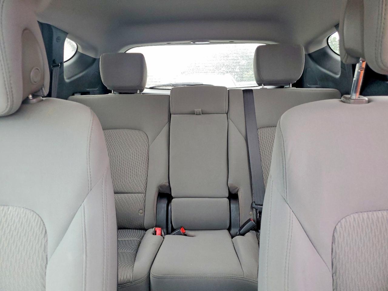 2014 Hyundai Santa Fe Sport 2.4l Silver vin: 5XYZTDLB3EG150897