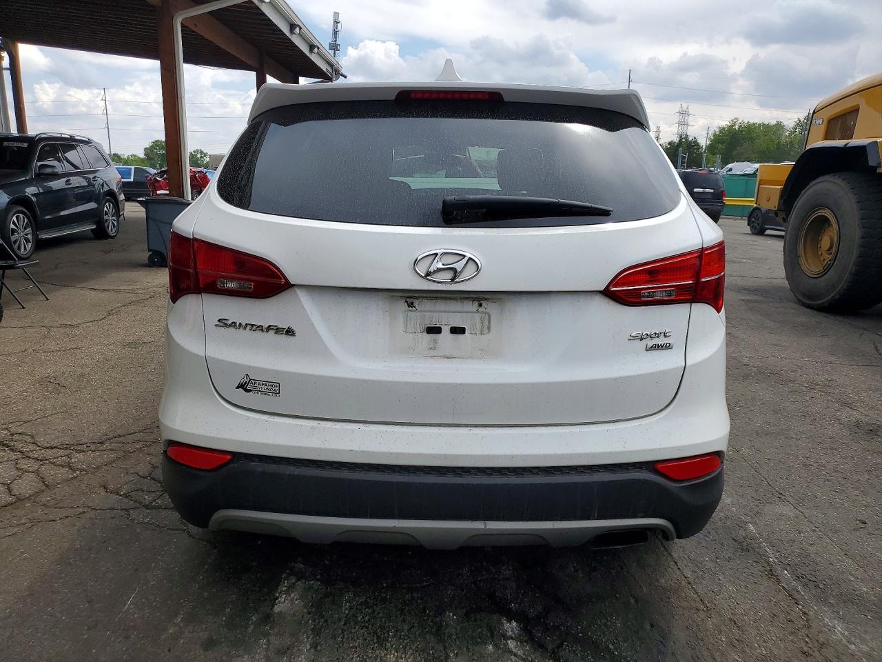2015 Hyundai Santa Fe Sport 2.4l White vin: 5XYZTDLB3FG236485