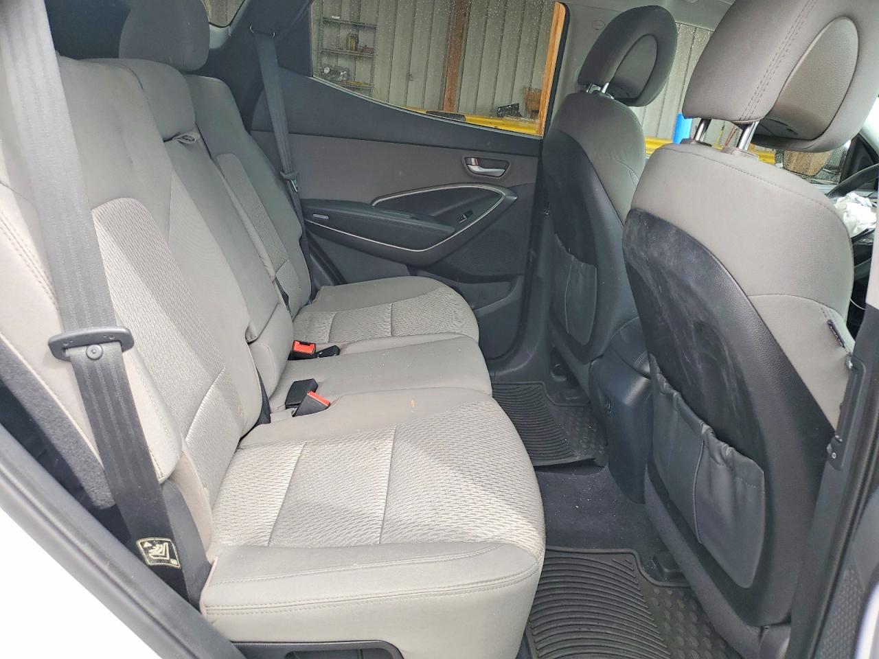 2015 Hyundai Santa Fe Sport 2.4l White vin: 5XYZTDLB3FG236485