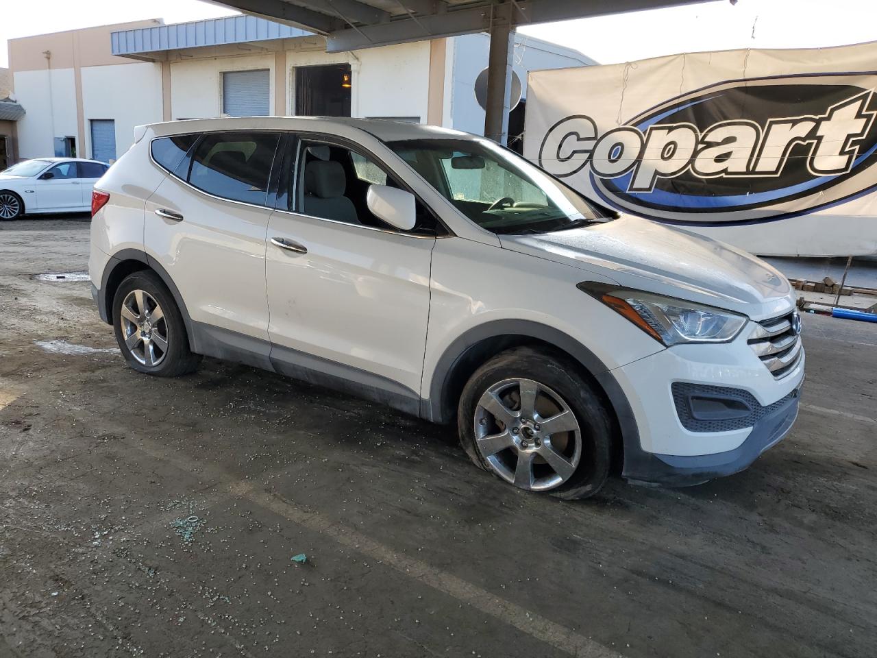 2015 Hyundai Santa Fe Sport White vin: 5XYZTDLB5FG248475