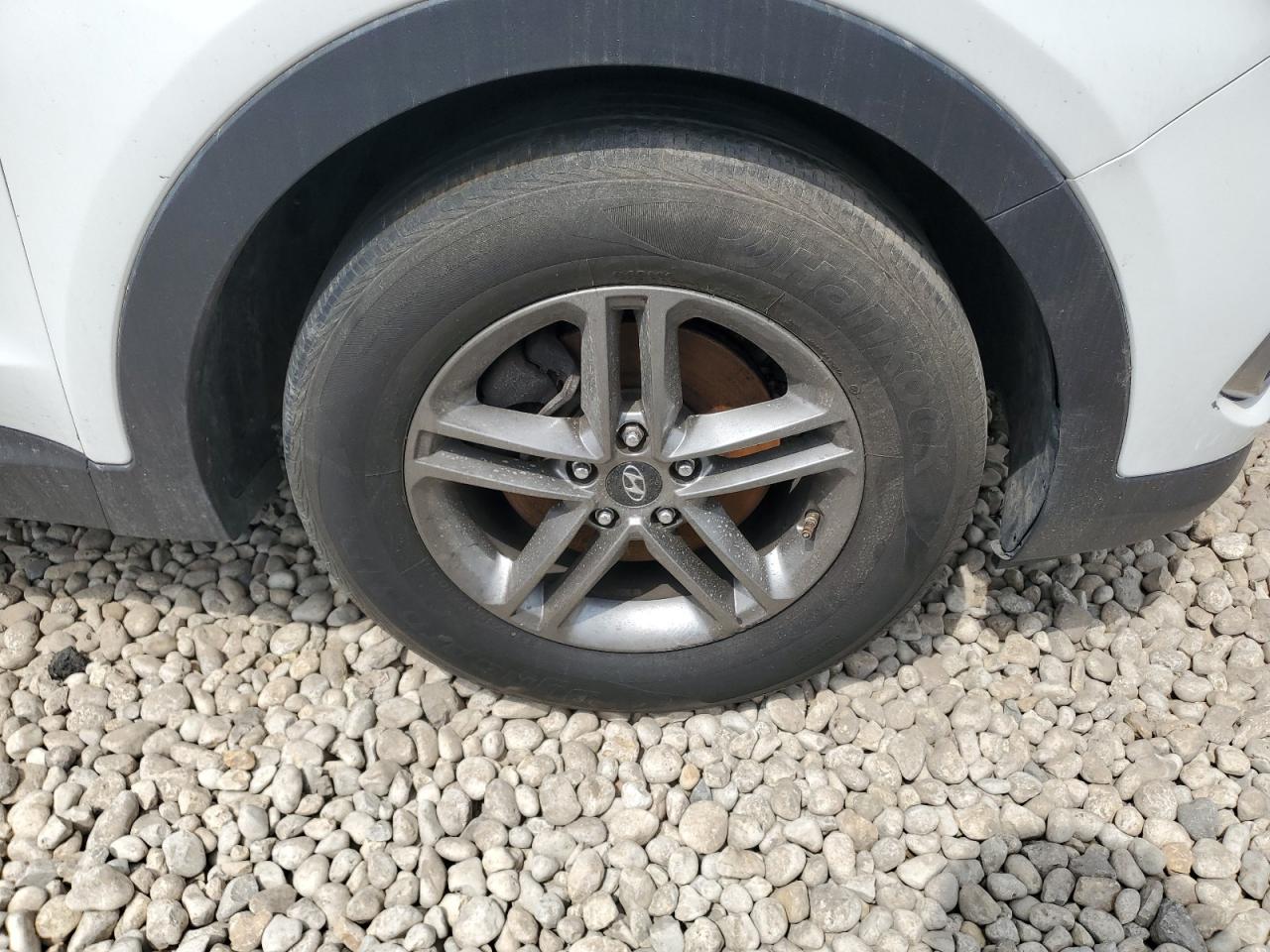 2017 Hyundai Santa Fe Sport 2.4l White vin: 5XYZTDLB5HG391512 Damage: Right Front Tire, Worn, Replacement Required