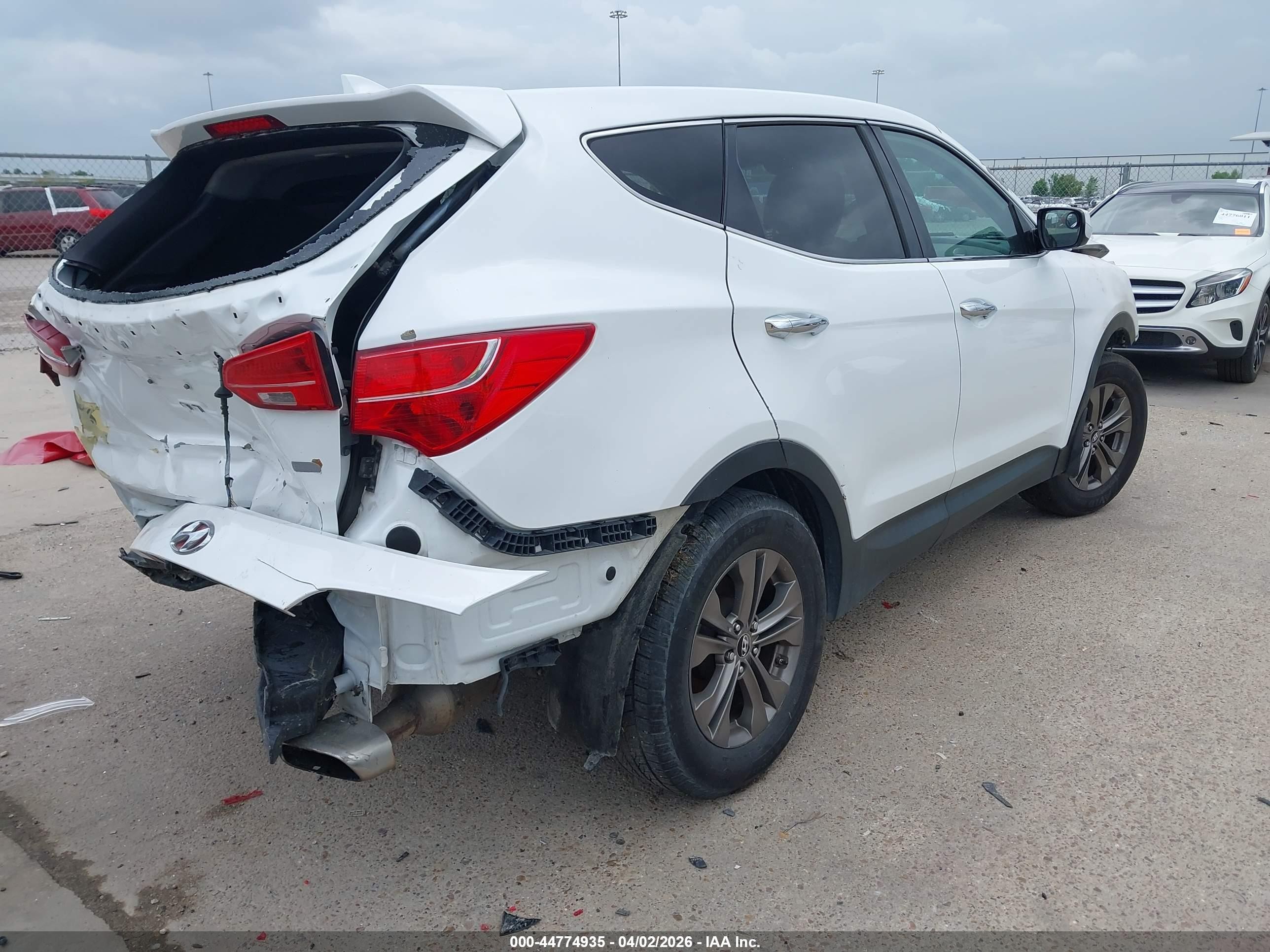 2013 Hyundai Santa Fe Sport White vin: 5XYZTDLB6DG063185