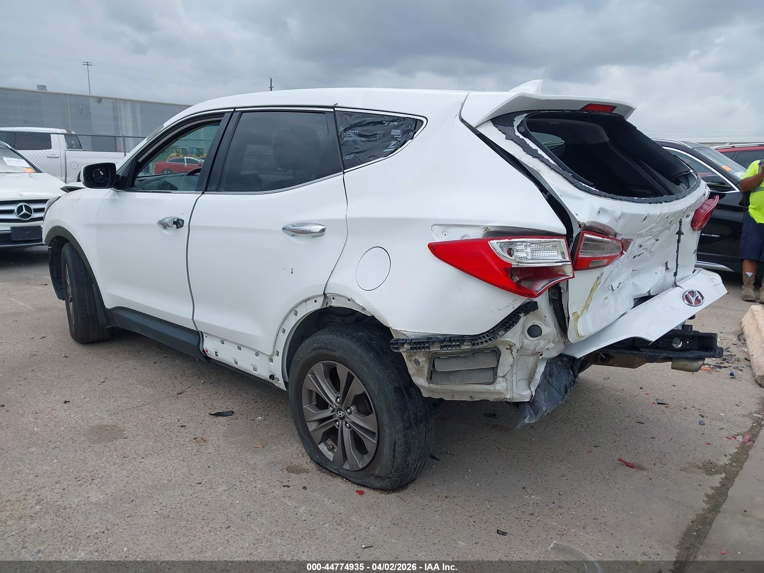 2013 Hyundai Santa Fe Sport White vin: 5XYZTDLB6DG063185