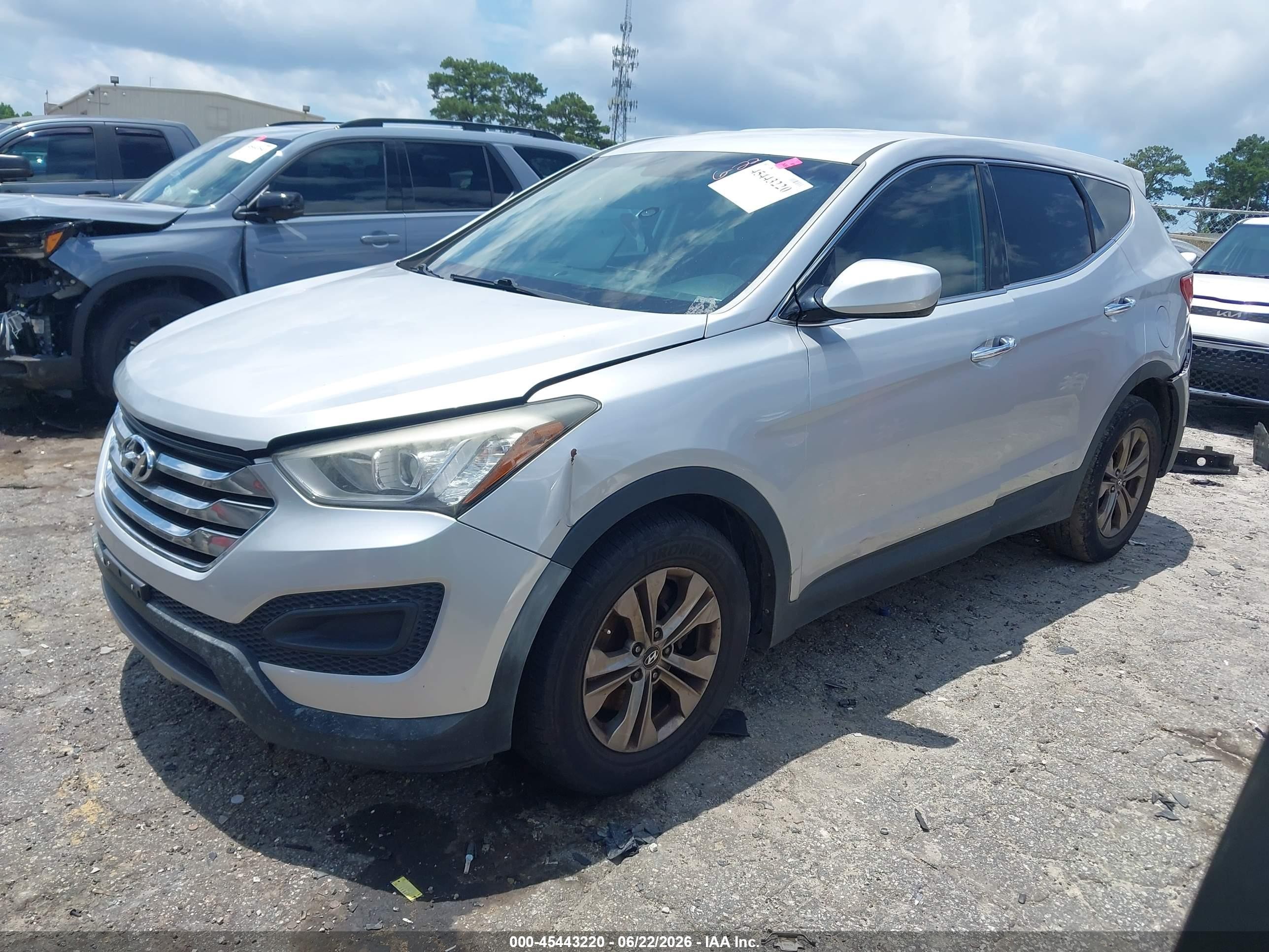 2014 Hyundai Santa Fe Sport 2.4l Silver vin: 5XYZTDLB6EG152434
