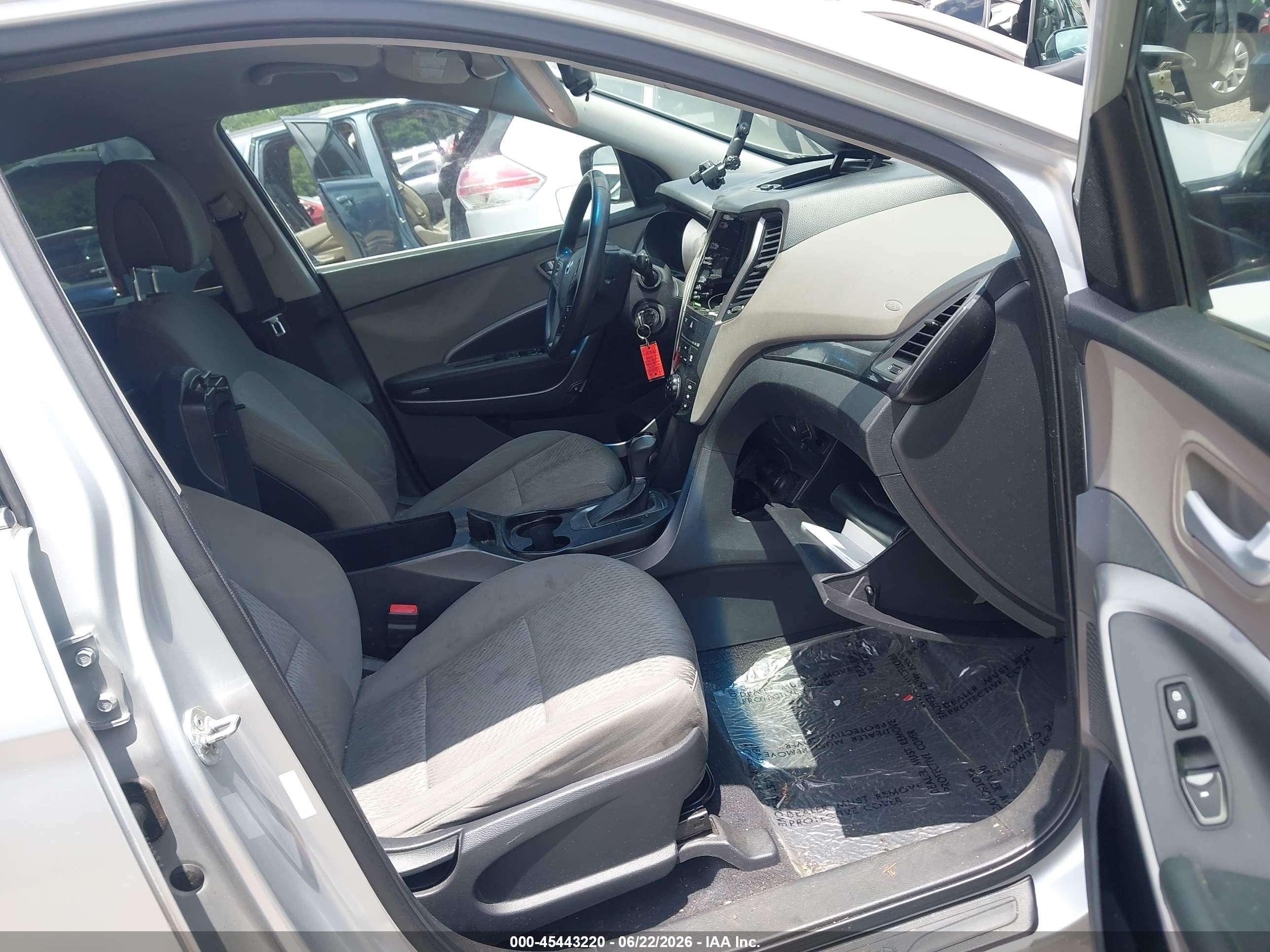 2014 Hyundai Santa Fe Sport 2.4l Silver vin: 5XYZTDLB6EG152434