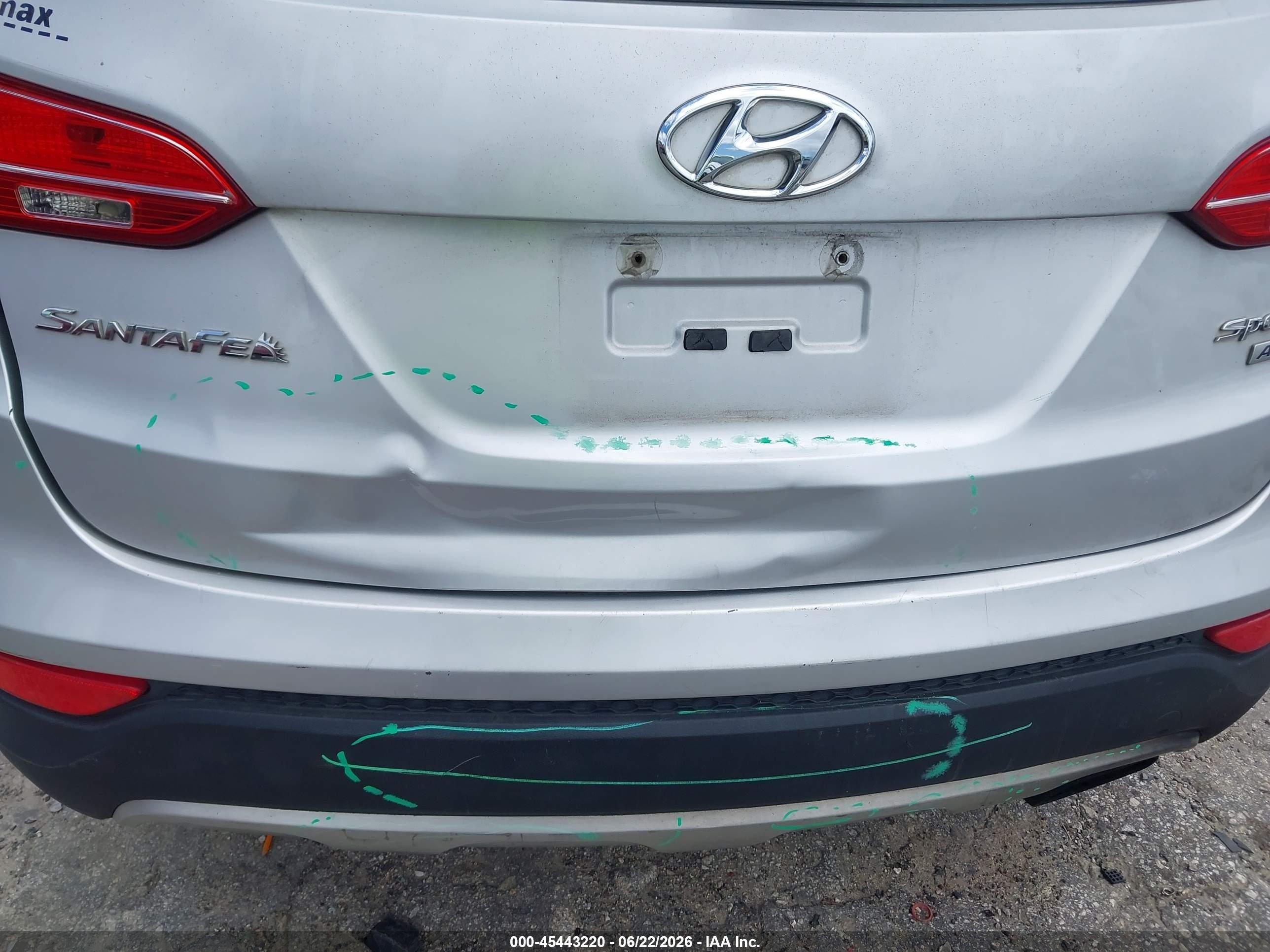 2014 Hyundai Santa Fe Sport 2.4l Silver vin: 5XYZTDLB6EG152434