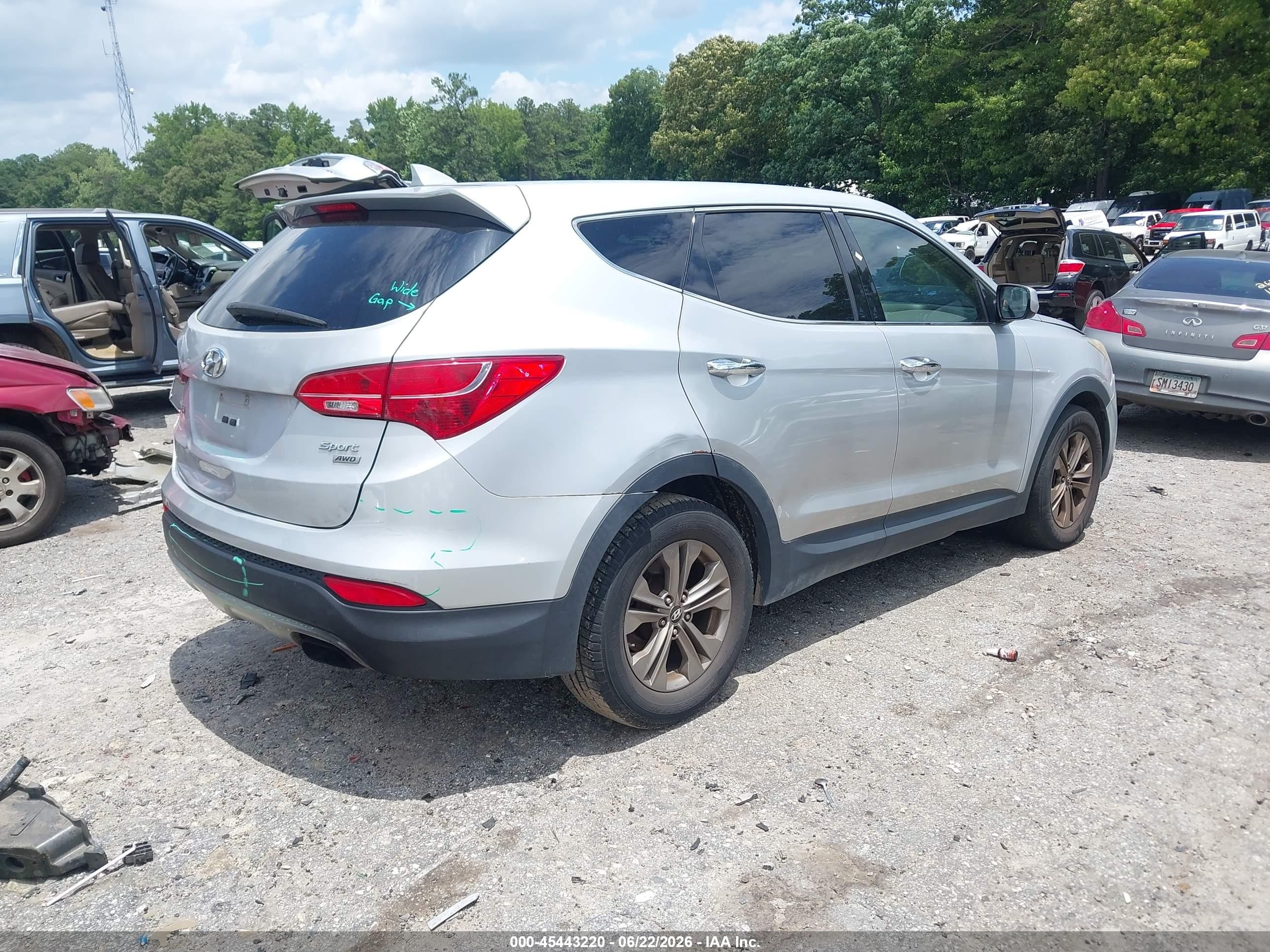 2014 Hyundai Santa Fe Sport 2.4l Silver vin: 5XYZTDLB6EG152434