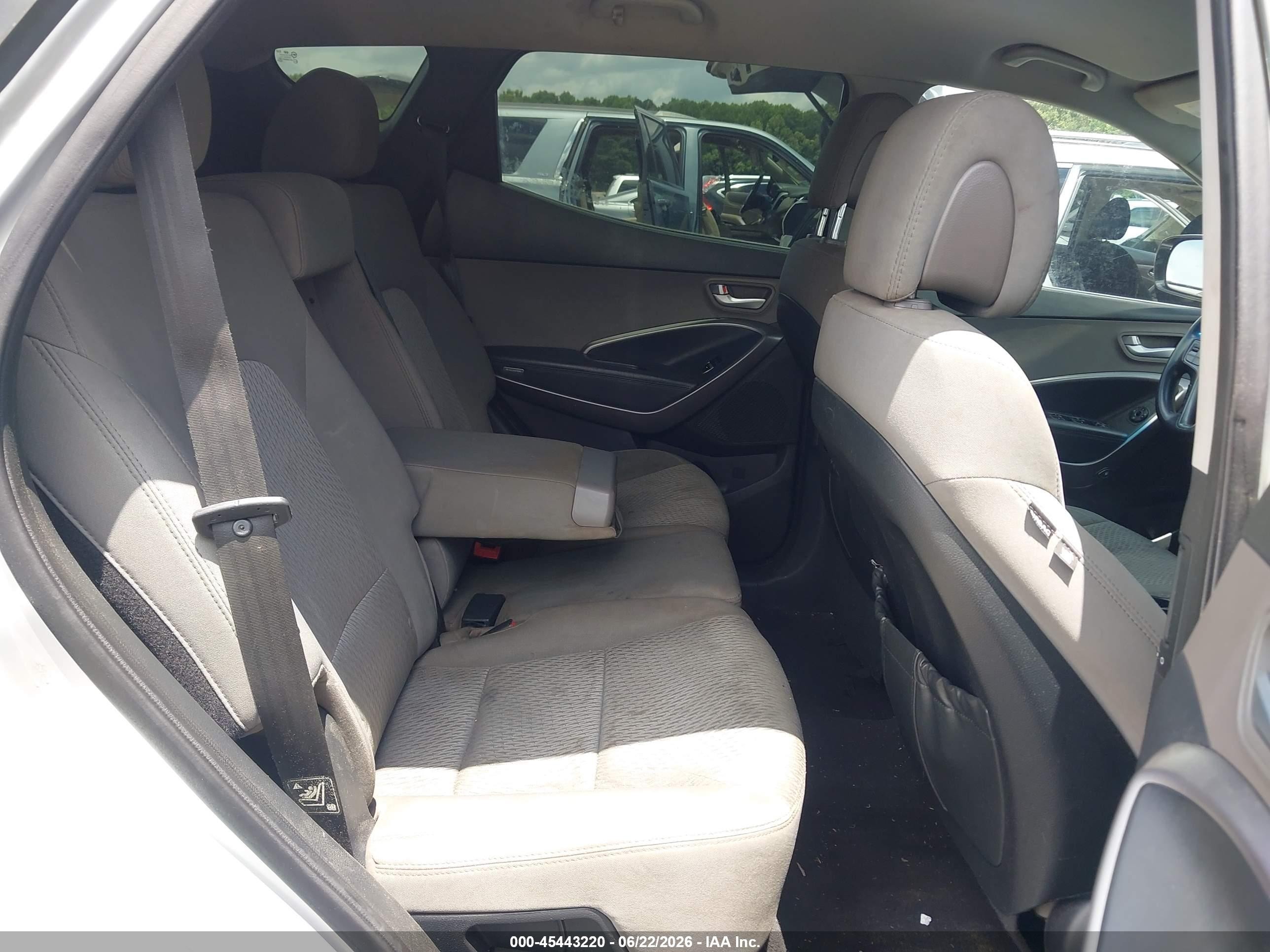 2014 Hyundai Santa Fe Sport 2.4l Silver vin: 5XYZTDLB6EG152434