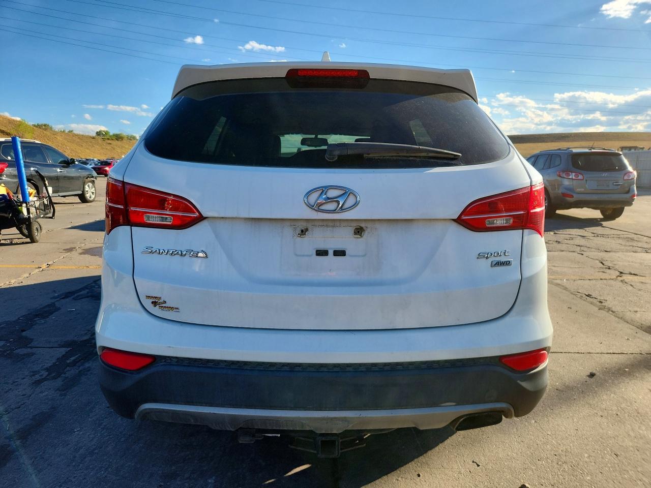 2014 Hyundai Santa Fe Sport 2.4l Белый vin: 5XYZTDLB6EG168035