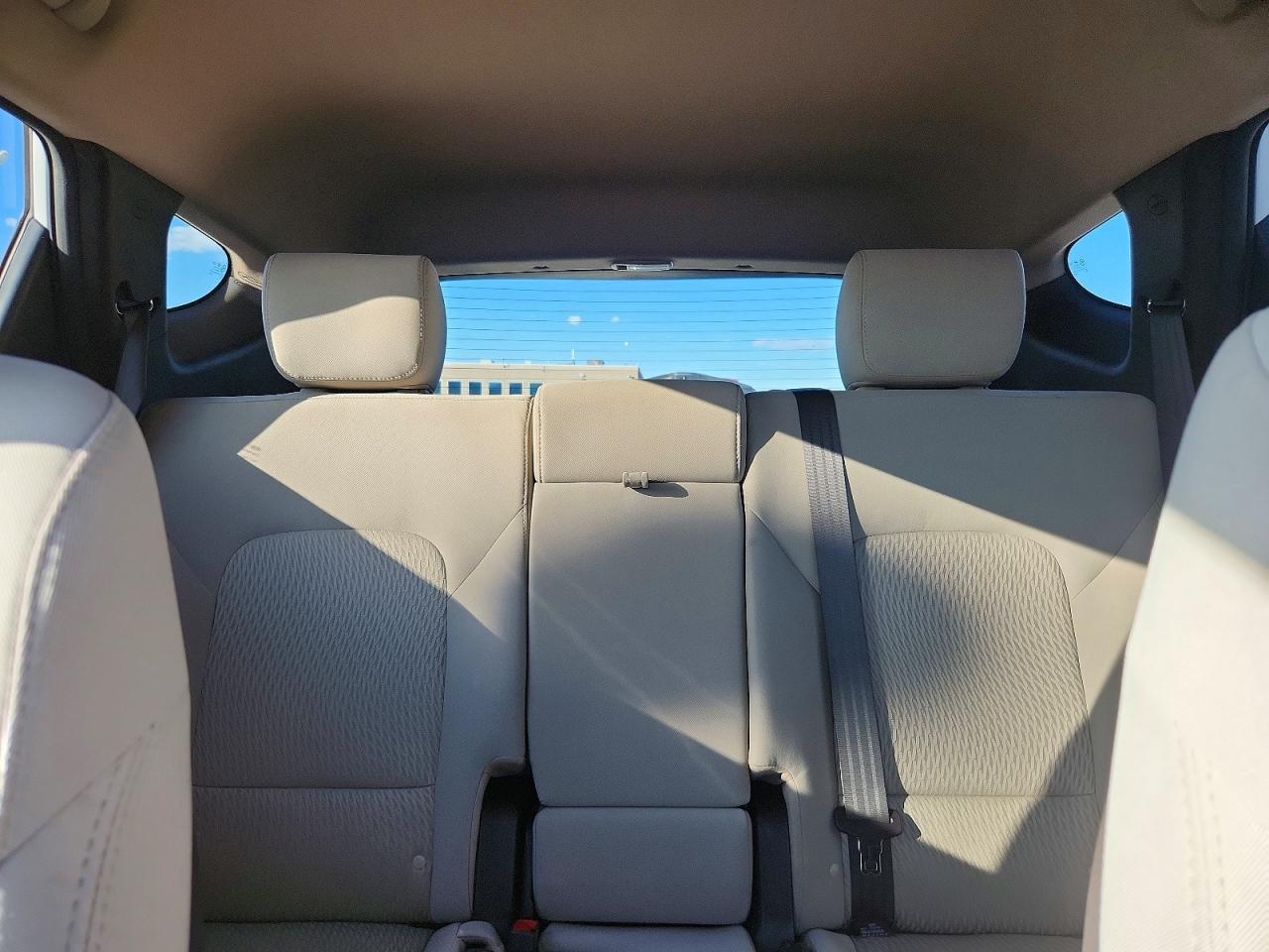 2014 Hyundai Santa Fe Sport 2.4l Белый vin: 5XYZTDLB6EG168035