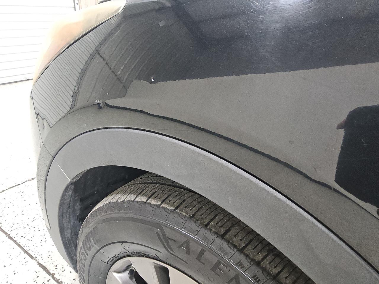 2015 Hyundai Santa Fe Sport 2.4l Black vin: 5XYZTDLB7FG246615 Damage: Left Front Fender, Dent(S) W/No Paint Dmg, 3 To 4 Inches