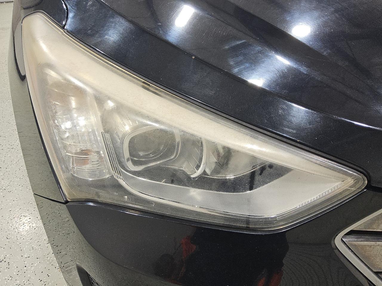 2015 Hyundai Santa Fe Sport 2.4l Black vin: 5XYZTDLB7FG246615 Damage: Right Head Lamp, Faded, Repair Required