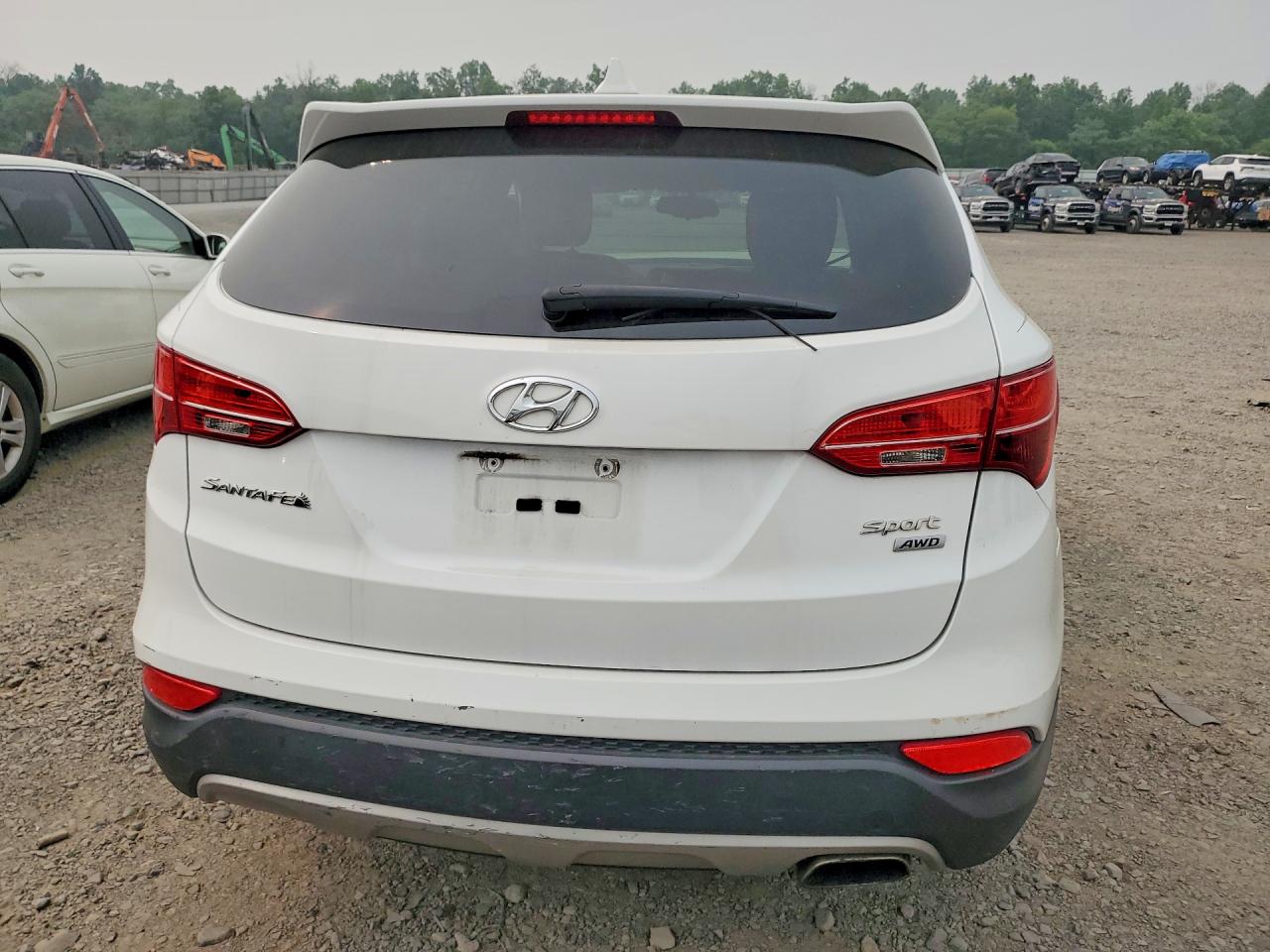 2013 Hyundai Santa Fe Sport 2.4l White vin: 5XYZTDLB8DG086564