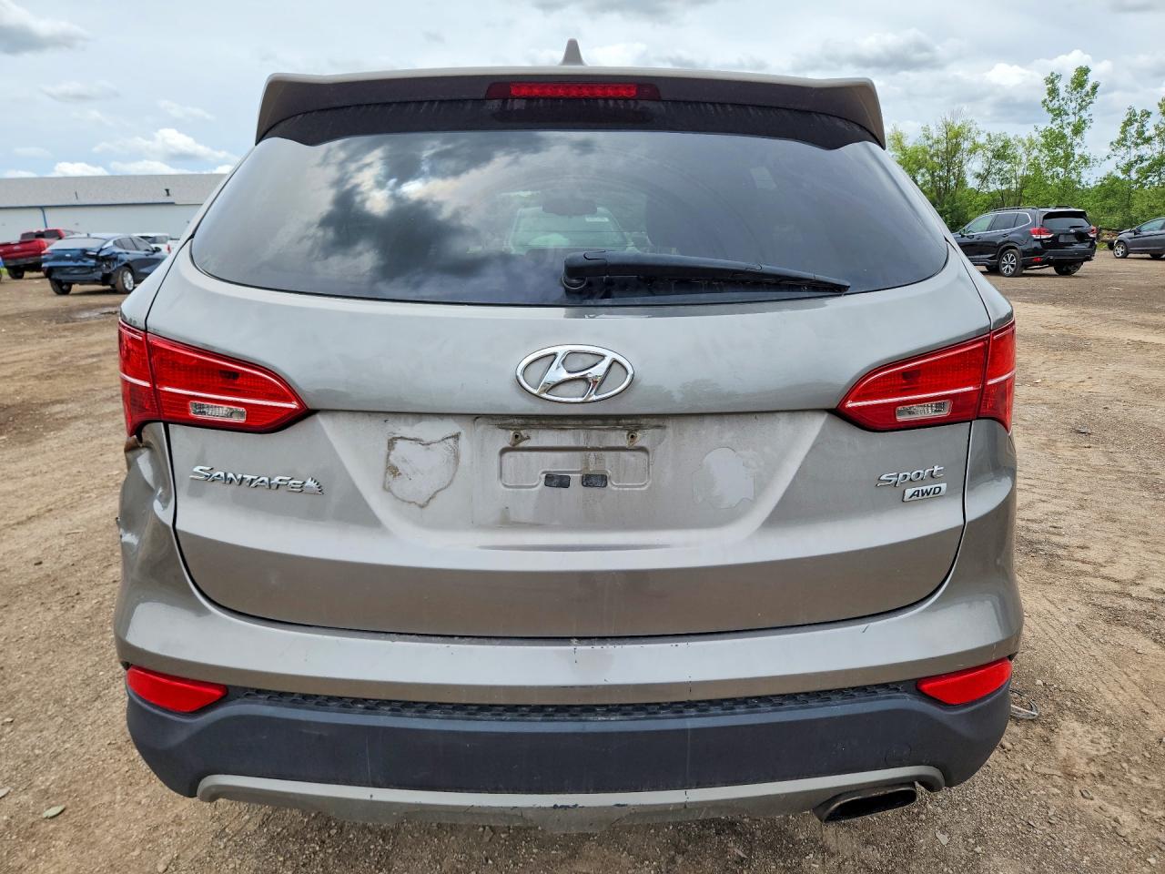 2014 Hyundai Santa Fe Sport Silver vin: 5XYZTDLB8EG197844
