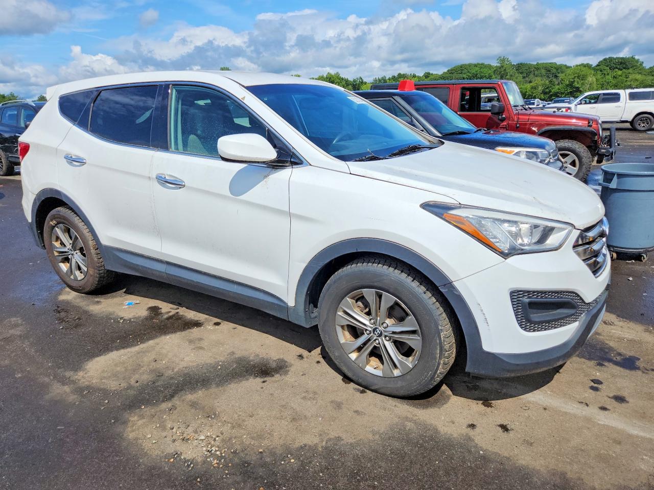 2014 Hyundai Santa Fe Sport 2.4l White vin: 5XYZTDLB9EG144442