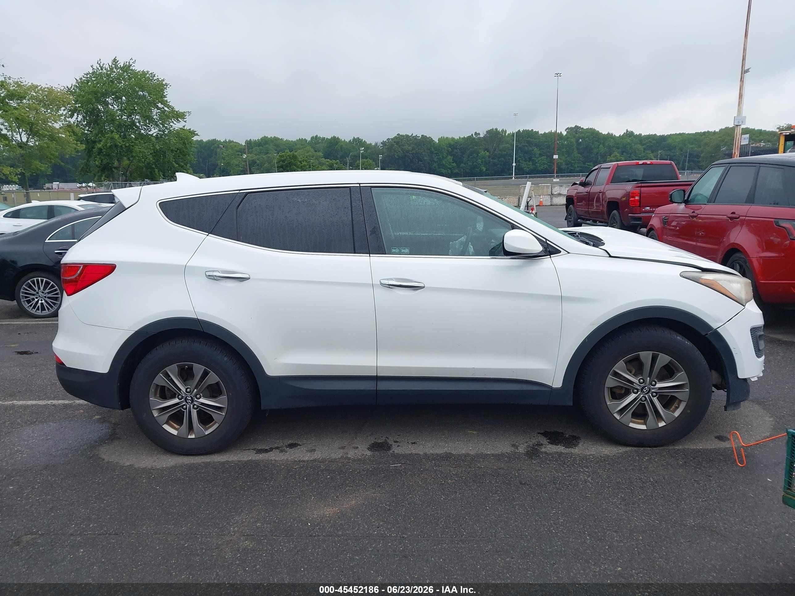 2014 Hyundai Santa Fe Sport 2.4l White vin: 5XYZTDLB9EG146921