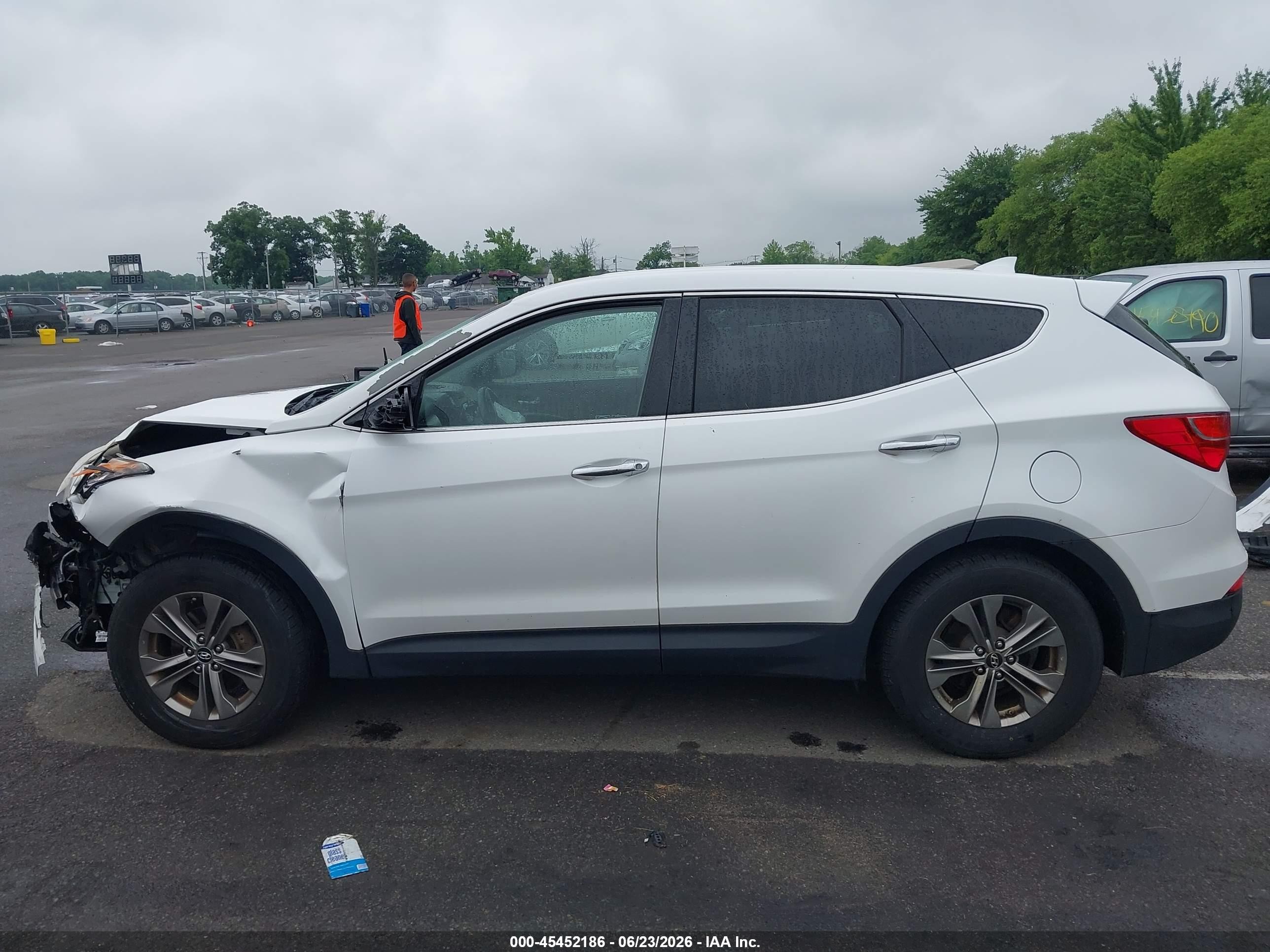 2014 Hyundai Santa Fe Sport 2.4l White vin: 5XYZTDLB9EG146921