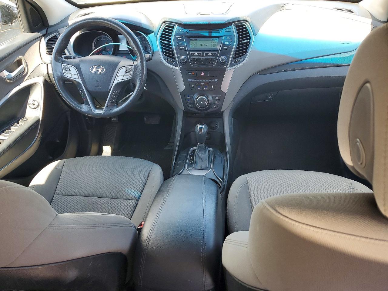 2015 Hyundai Santa Fe Sport 2.4l Silver vin: 5XYZTDLB9FG261973