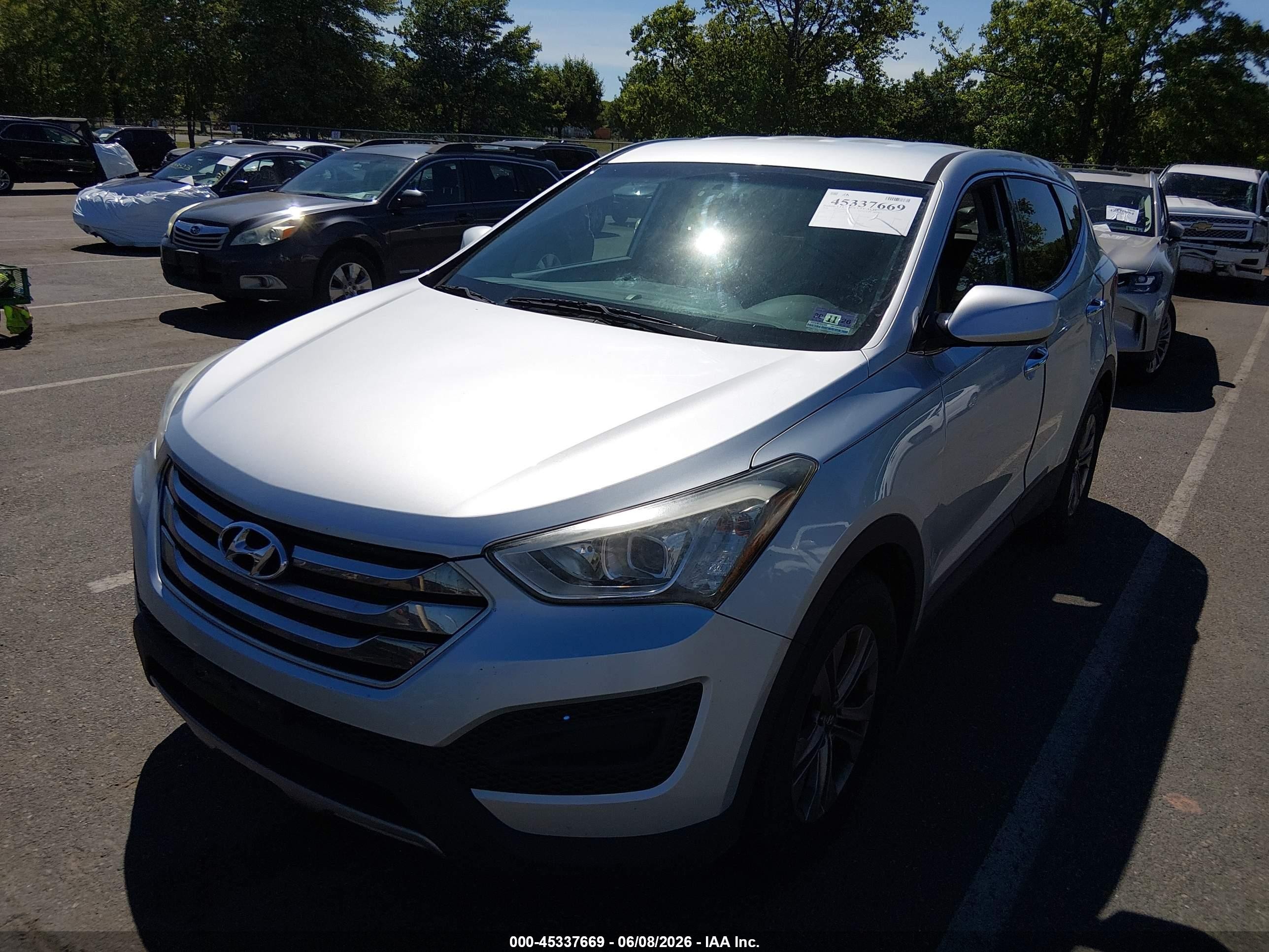 2016 Hyundai Santa Fe Sport 2.4l Silver vin: 5XYZTDLB9GG346765