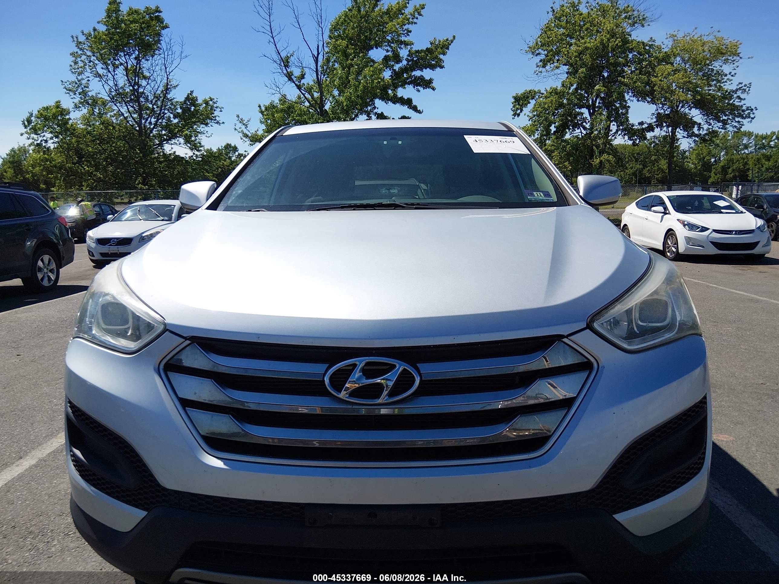 2016 Hyundai Santa Fe Sport 2.4l Silver vin: 5XYZTDLB9GG346765