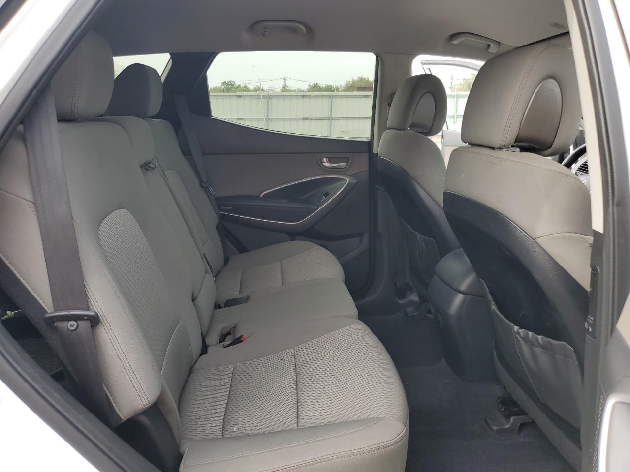 2015 Hyundai Santa Fe Sport White vin: 5XYZTDLBXFG305057