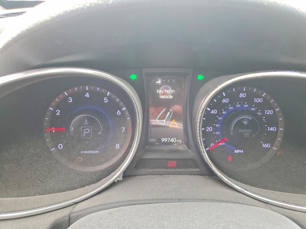 2013 Hyundai Santa Fe Sport 2.0t Silver vin: 5XYZU3LA0DG098304