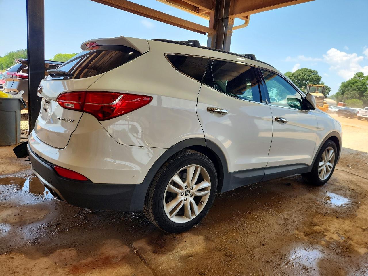 2013 Hyundai Santa Fe Sport 2.0t White vin: 5XYZU3LA0DG122441