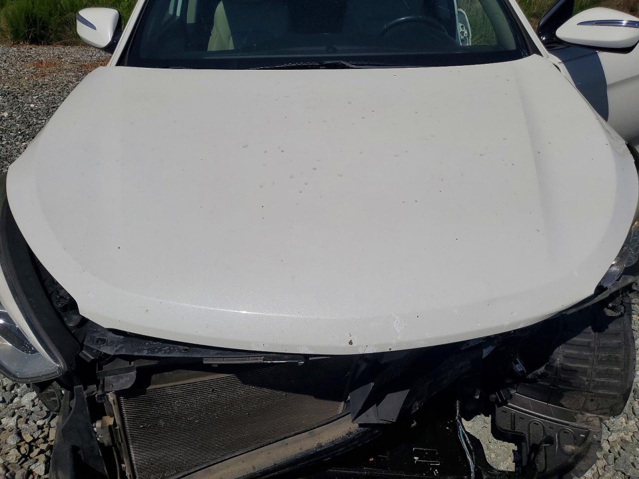 2014 Hyundai Santa Fe Sport 2.0t White vin: 5XYZU3LA0EG130590