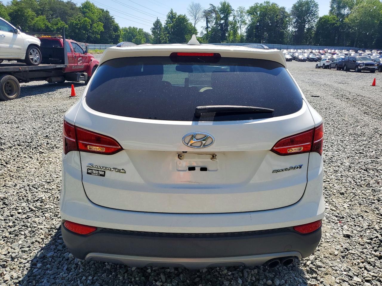 2014 Hyundai Santa Fe Sport 2.0t White vin: 5XYZU3LA0EG130590