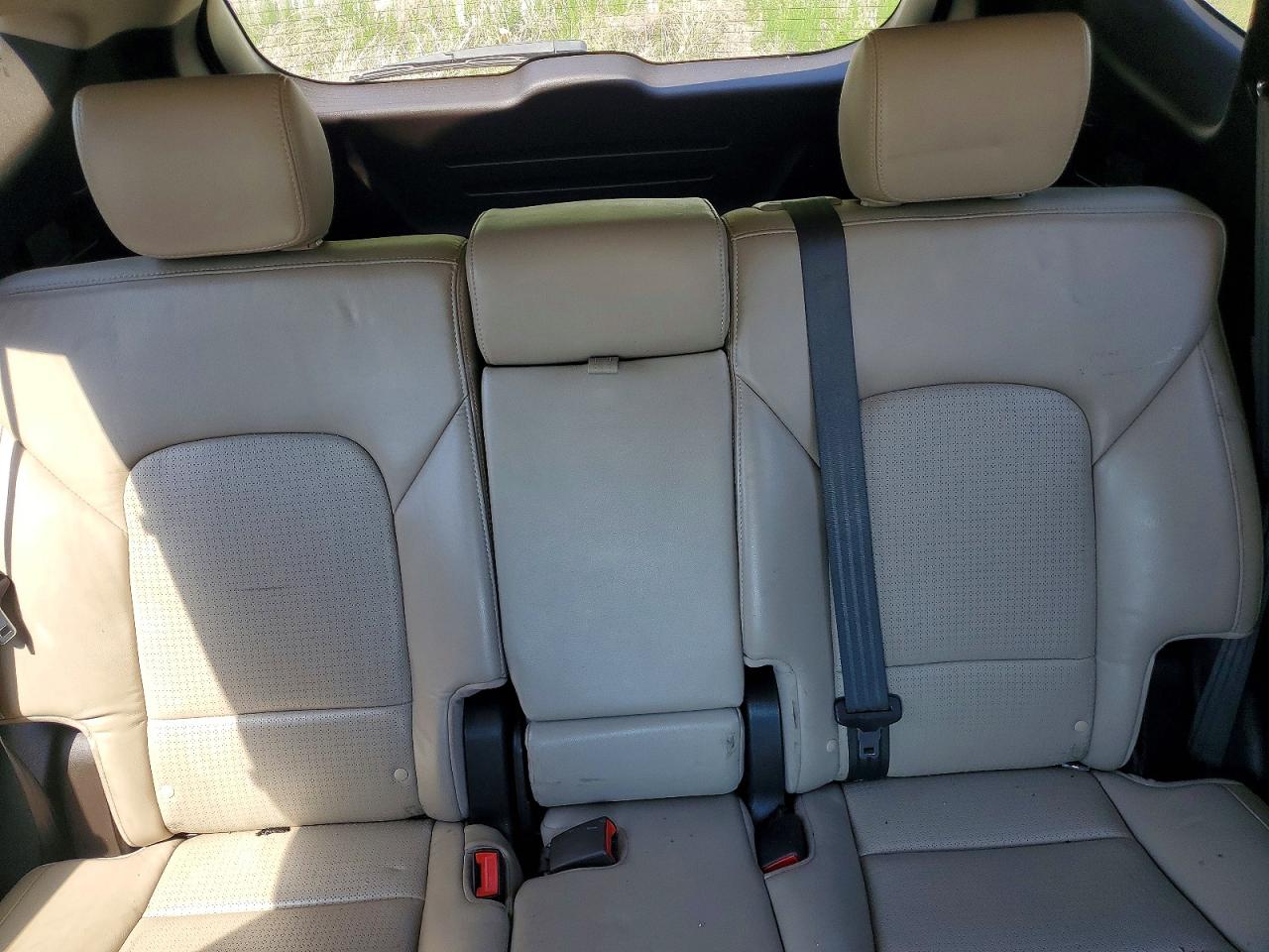 2014 Hyundai Santa Fe Sport 2.0t White vin: 5XYZU3LA0EG130590