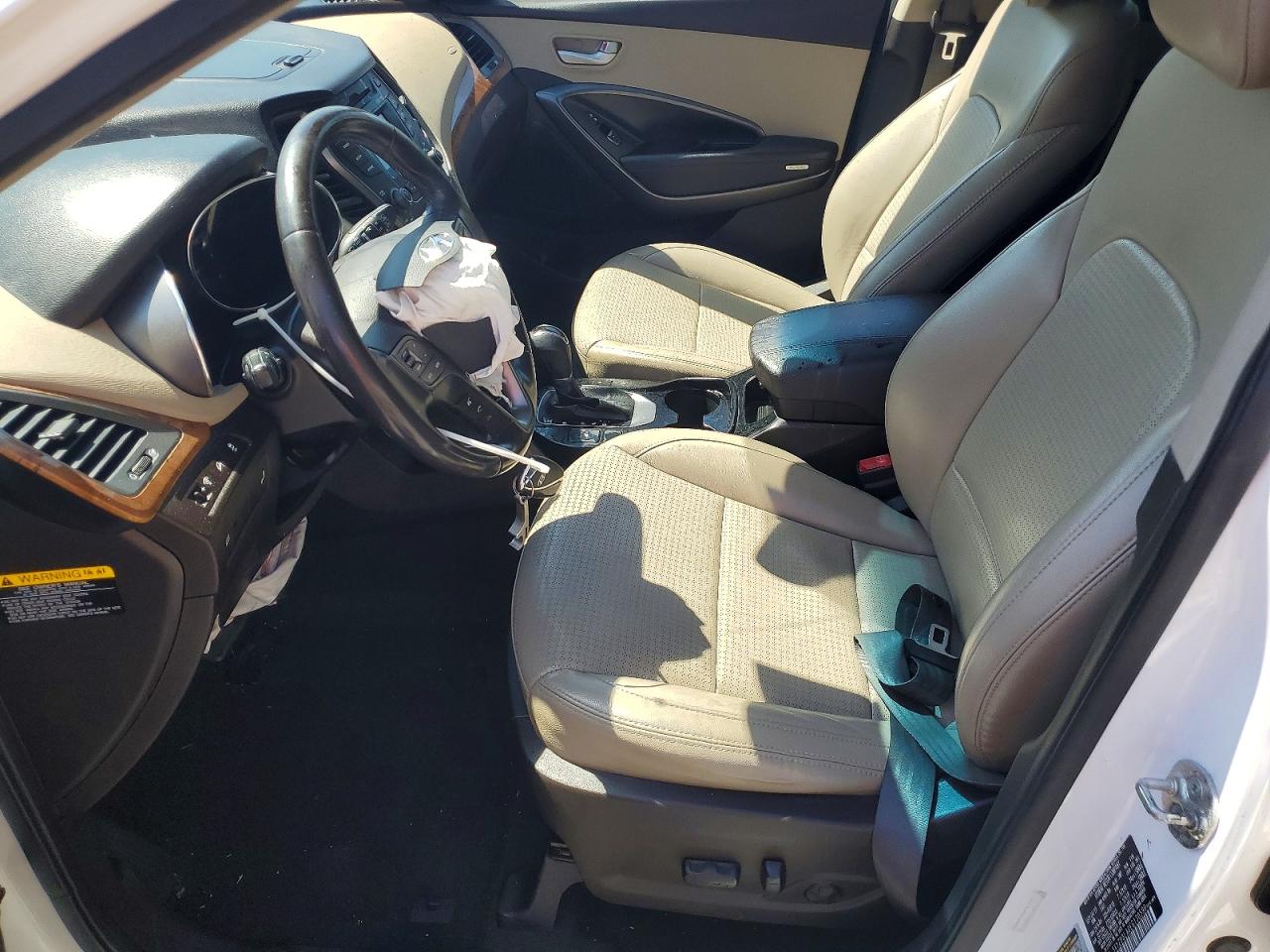 2014 Hyundai Santa Fe Sport 2.0t White vin: 5XYZU3LA0EG130590