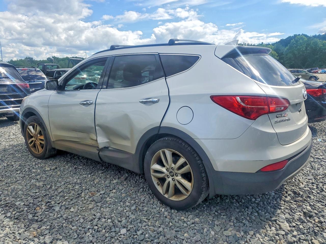 2014 Hyundai Santa Fe Sport 2.0t Silver vin: 5XYZU3LA0EG150919