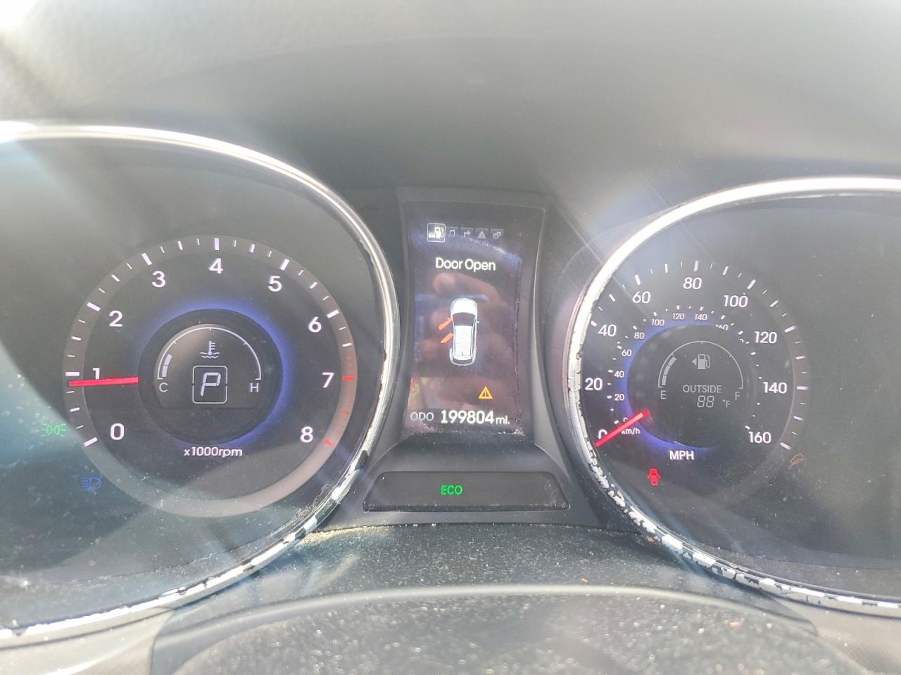 2014 Hyundai Santa Fe Sport 2.0t Silver vin: 5XYZU3LA0EG150919