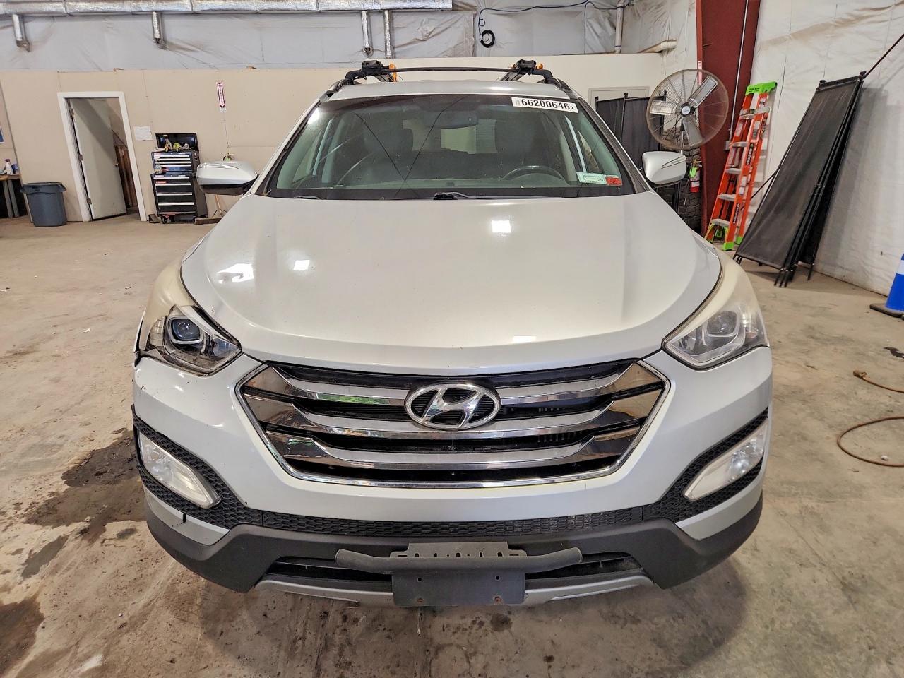 2014 Hyundai Santa Fe Sport 2.0t Серебряный vin: 5XYZU3LA0EG168546