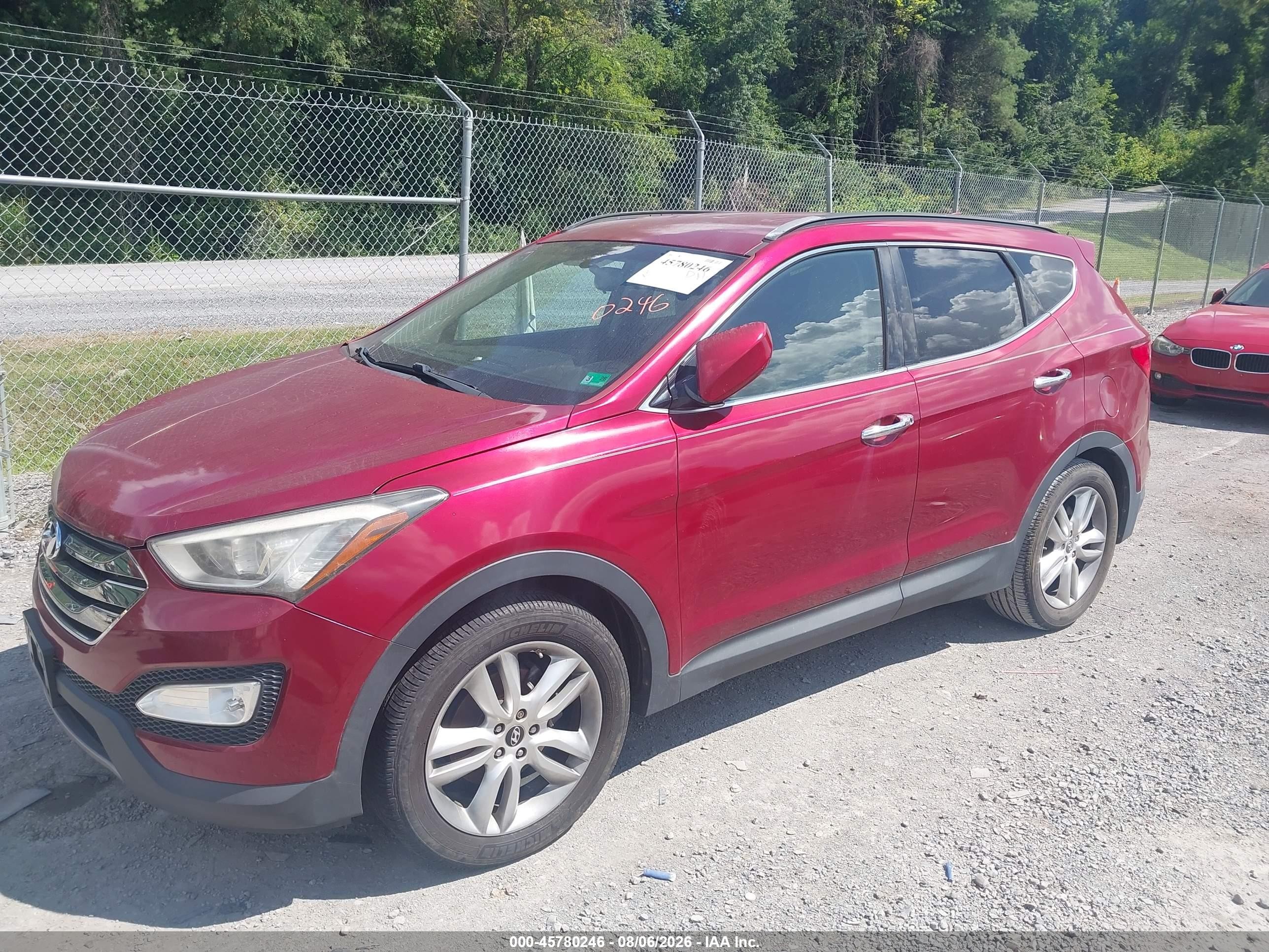 2013 Hyundai Santa Fe Sport 2.0t Red vin: 5XYZU3LA1DG072889