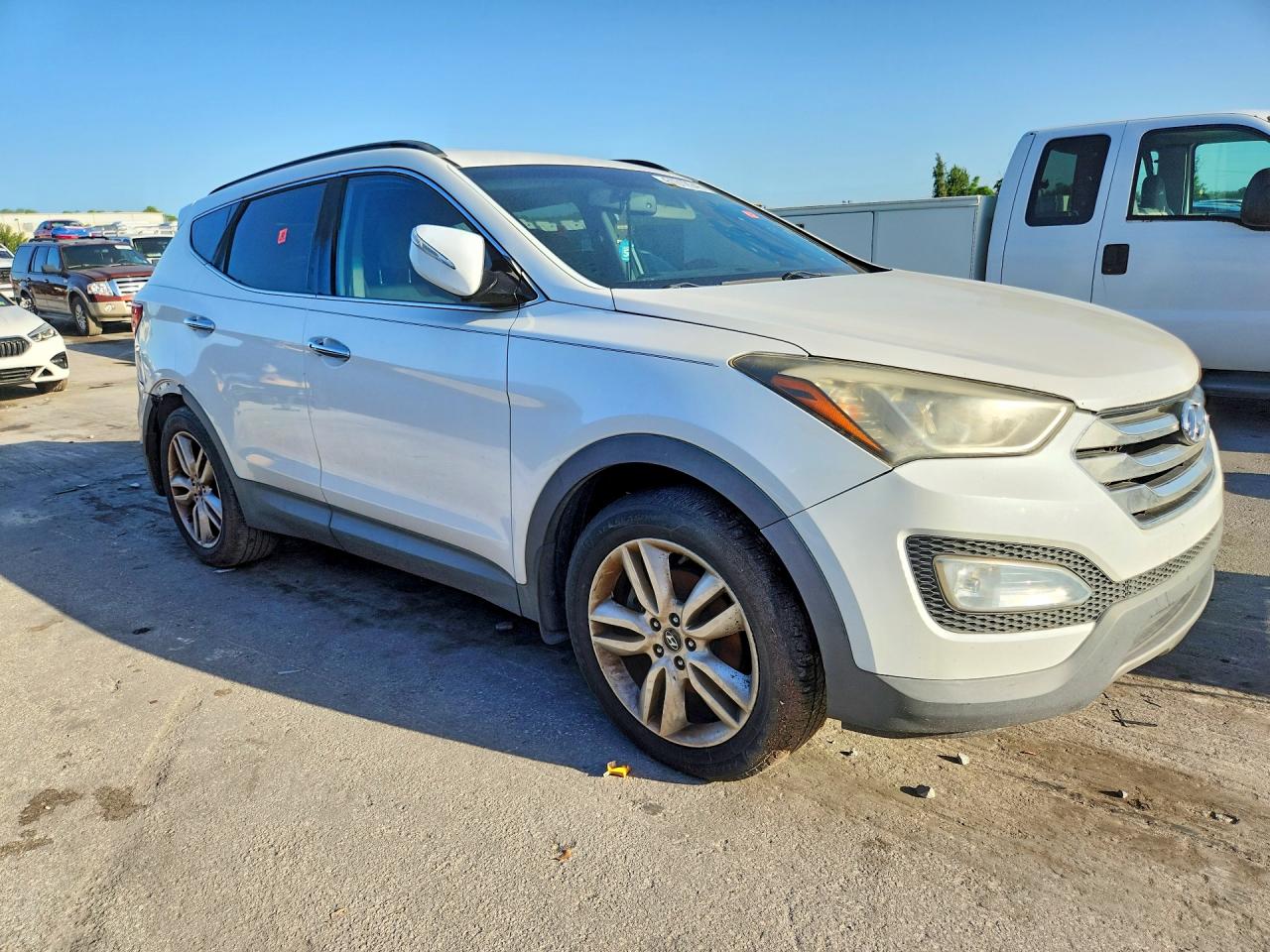 2014 Hyundai Santa Fe Sport 2.0t White vin: 5XYZU3LA1EG184268
